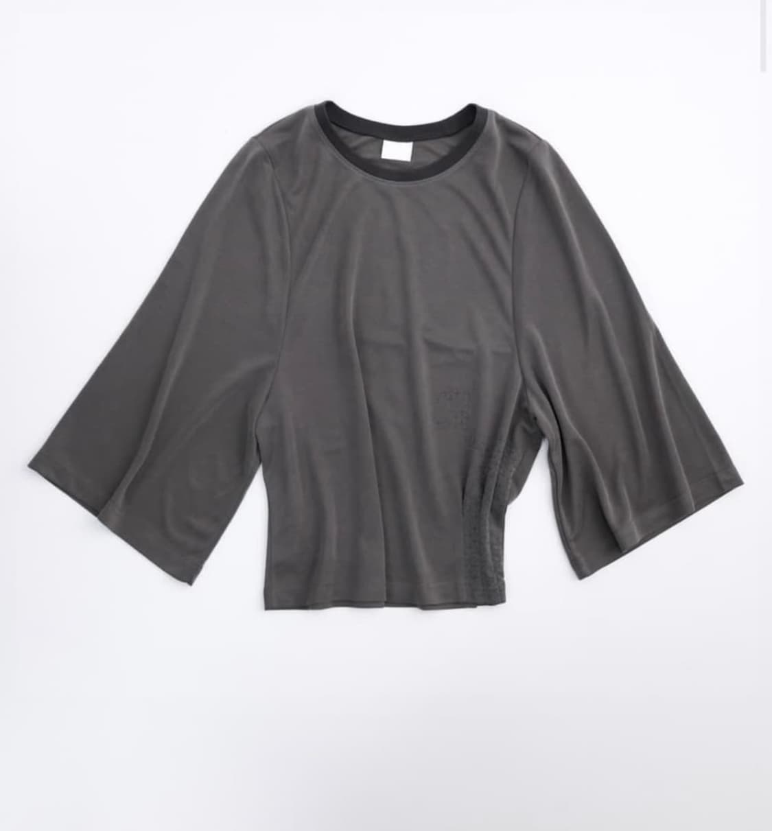 울리카 상투스 cape t-shirts (S) 상품이미지1