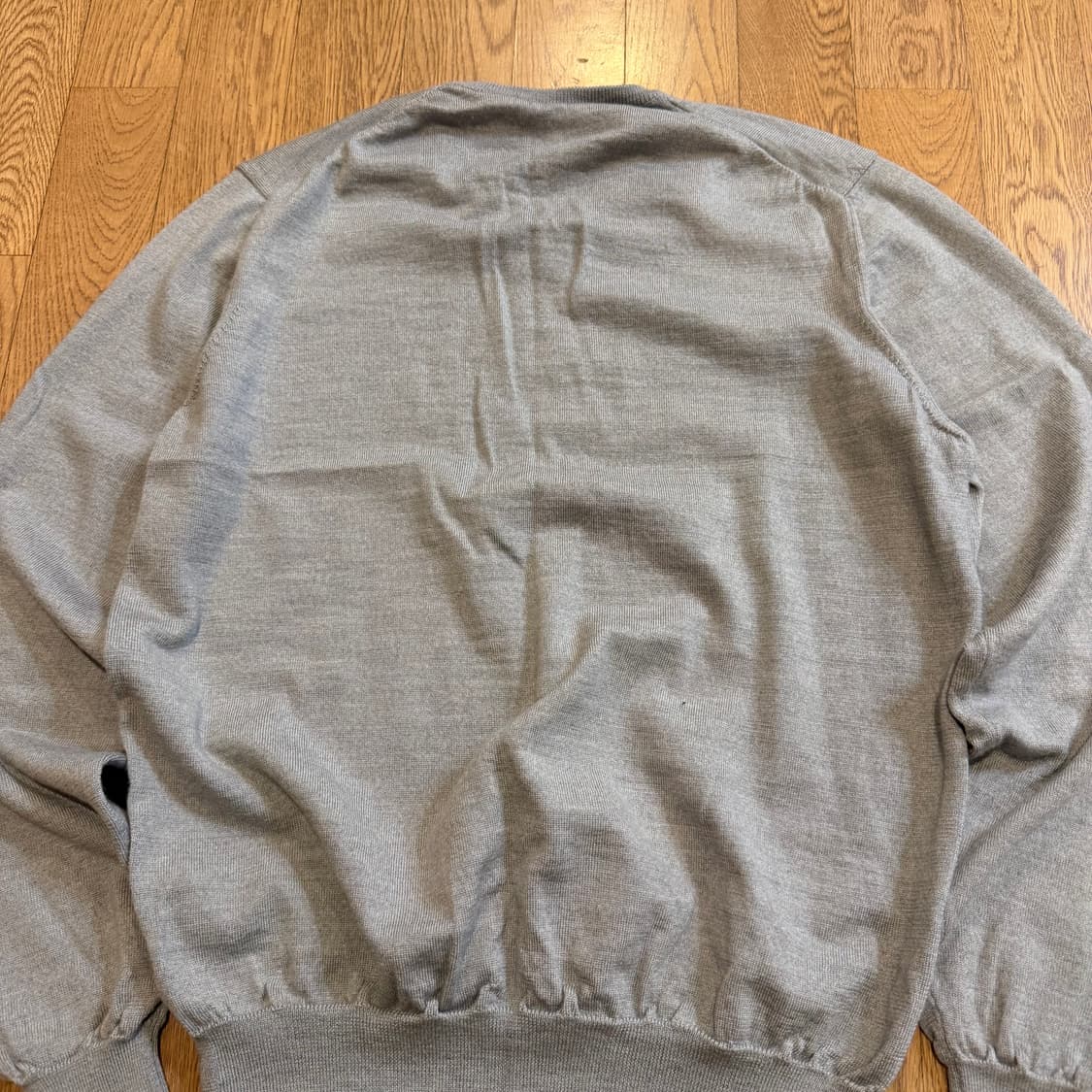 아르마니 꼴레지오니 브이넥 양모 니트 상품이미지5