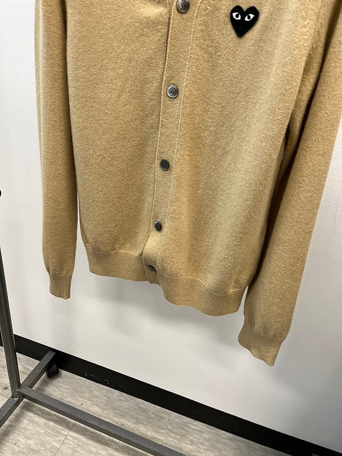 100) 꼼데가르송 블랙와펜 베이지 가디건 상품이미지2