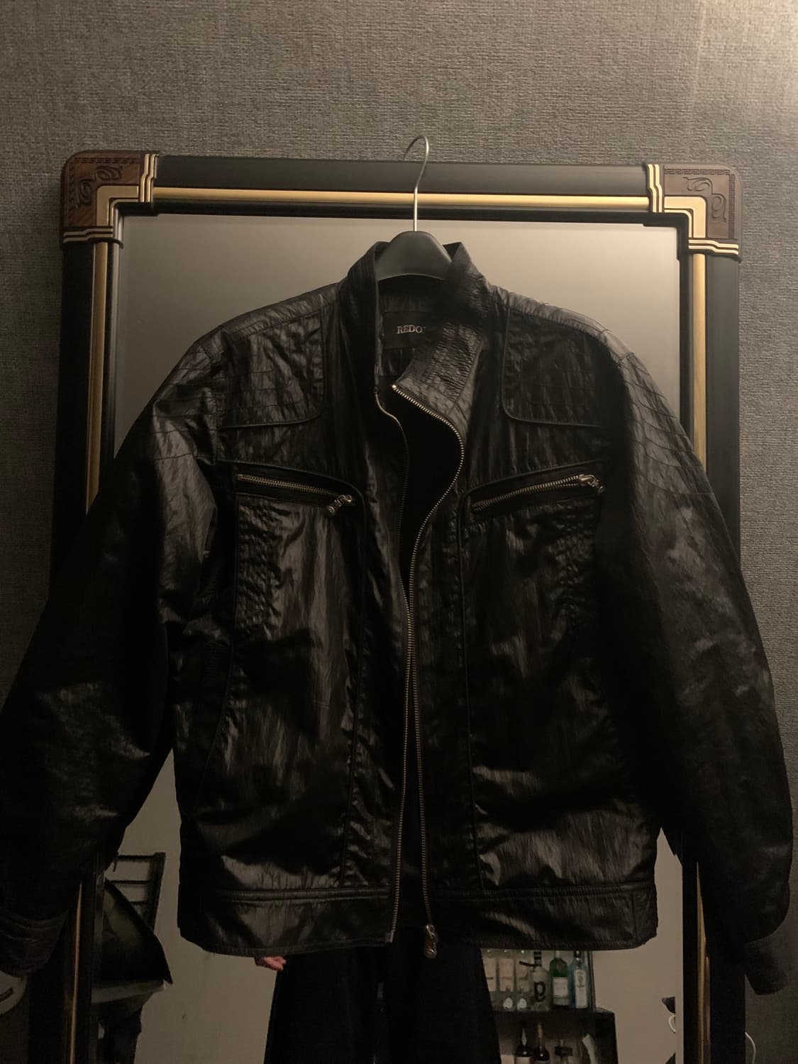 슬림 크롭 핏 레더 자켓 (섹시한 무드 끝판왕) 상품이미지4