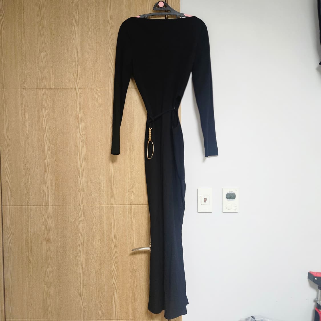 택O새상품)자라 블랙 컷아웃 롱 원피스 S 옆트임 체인 프롬파티 드레스 상품이미지7