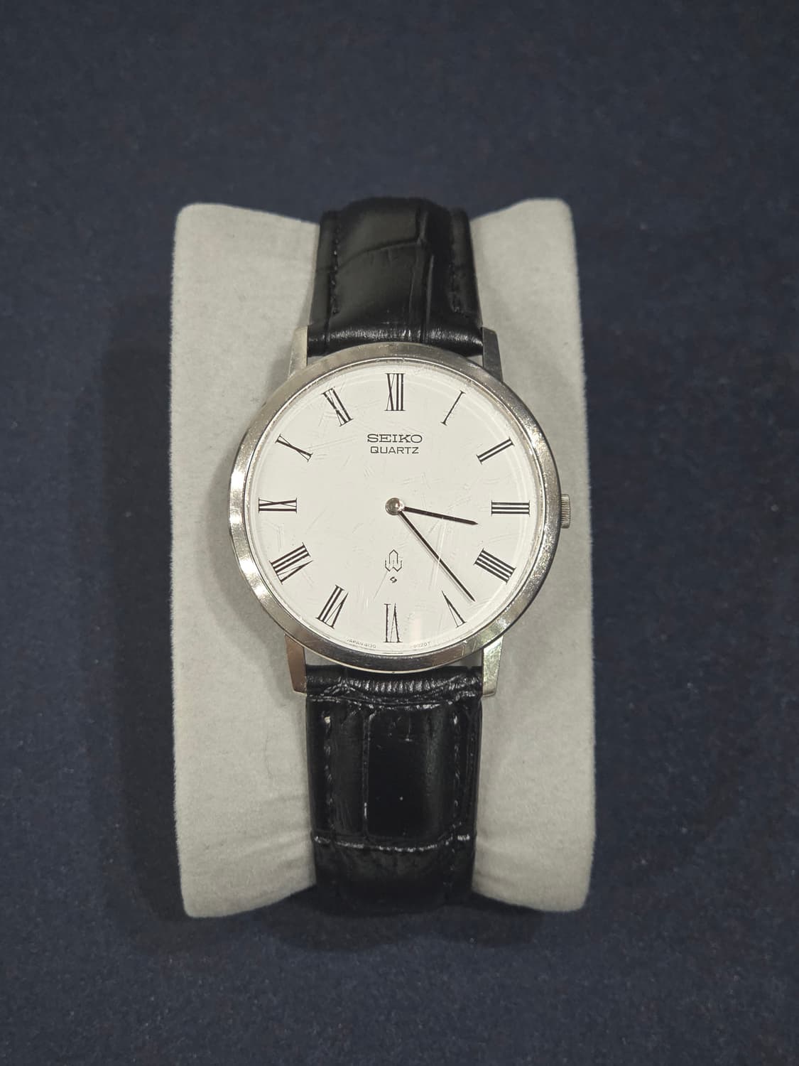 70s 빈티지 세이코 4130 라운드 프레임 쿼츠 시계 상품이미지4