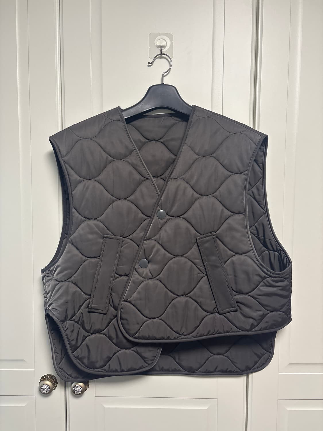 [새상품급 48 size] 솔리드옴므 밑단 언발란스 퀼팅 패딩 베스트 상품이미지1