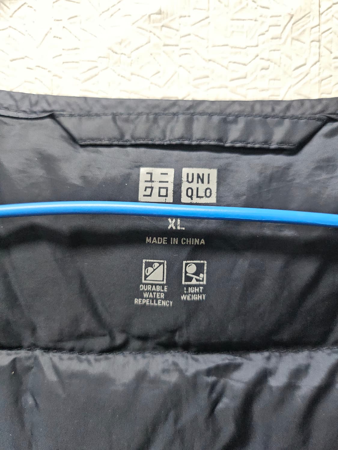 유니클로 경량 패딩 조끼 블랙  XL 상품이미지2