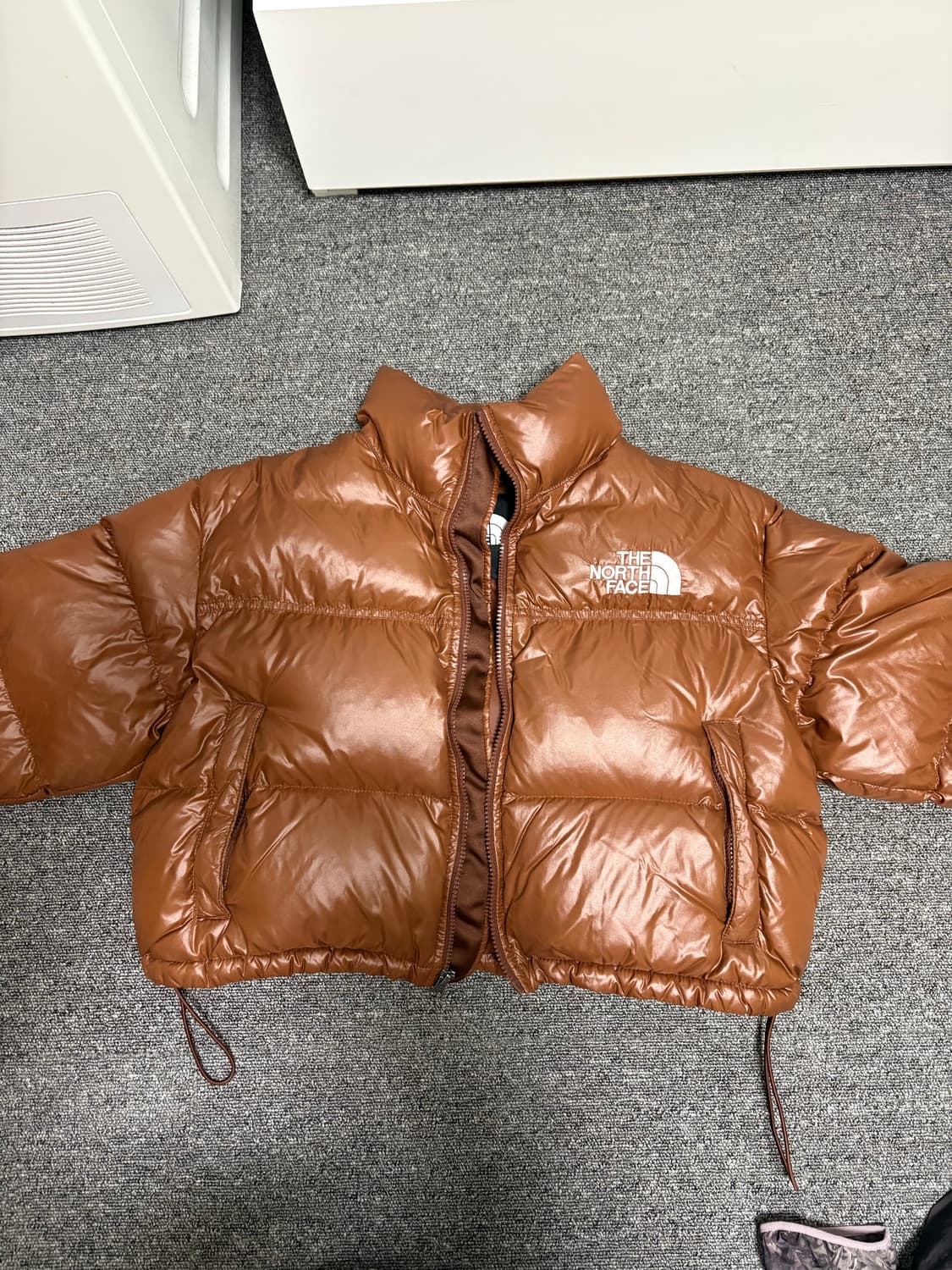 노스페이스 700 해외판 브라운 숏패딩(켄달제너) 상품이미지1