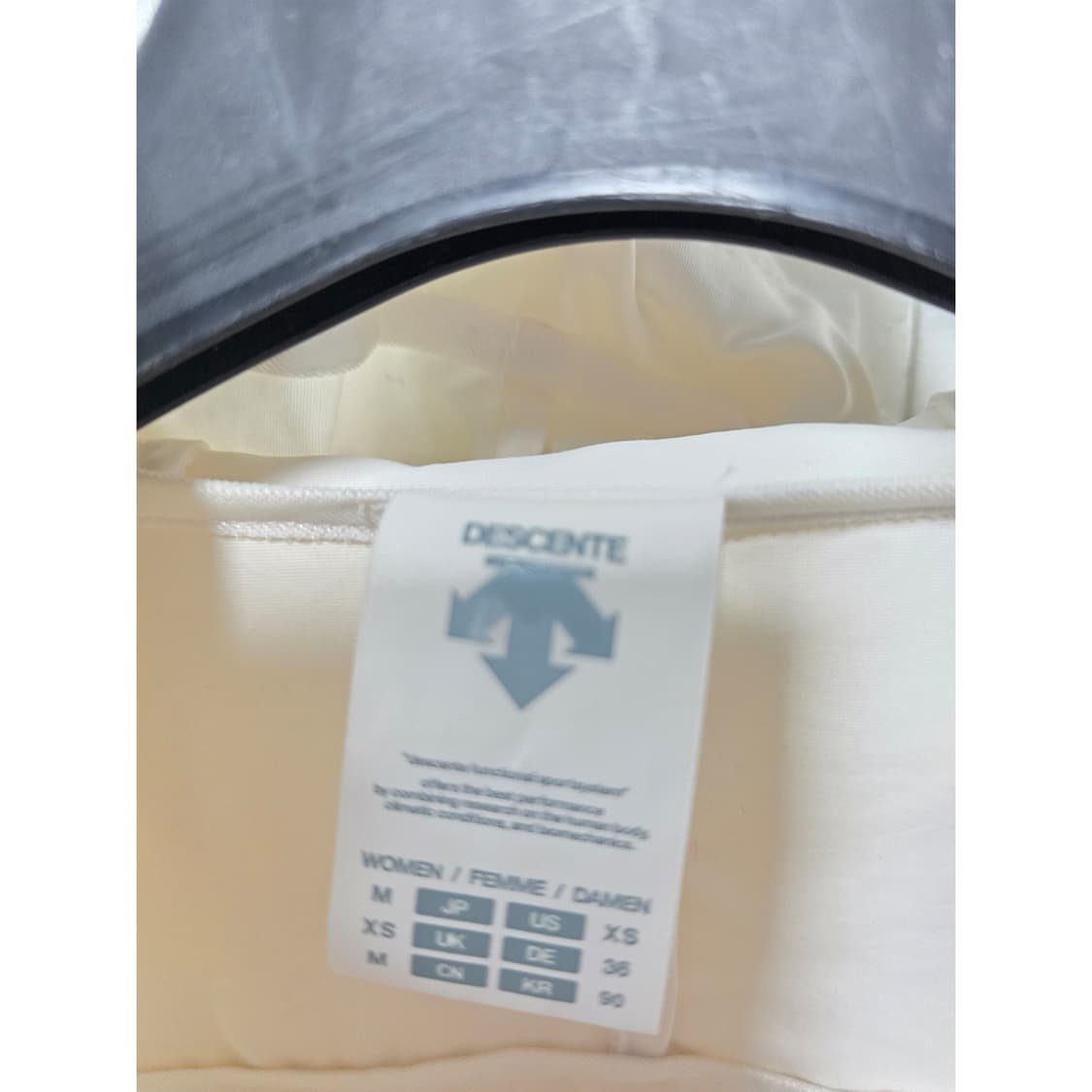 택포// 데상트 아노락 바람막이 여성 M  상품이미지2