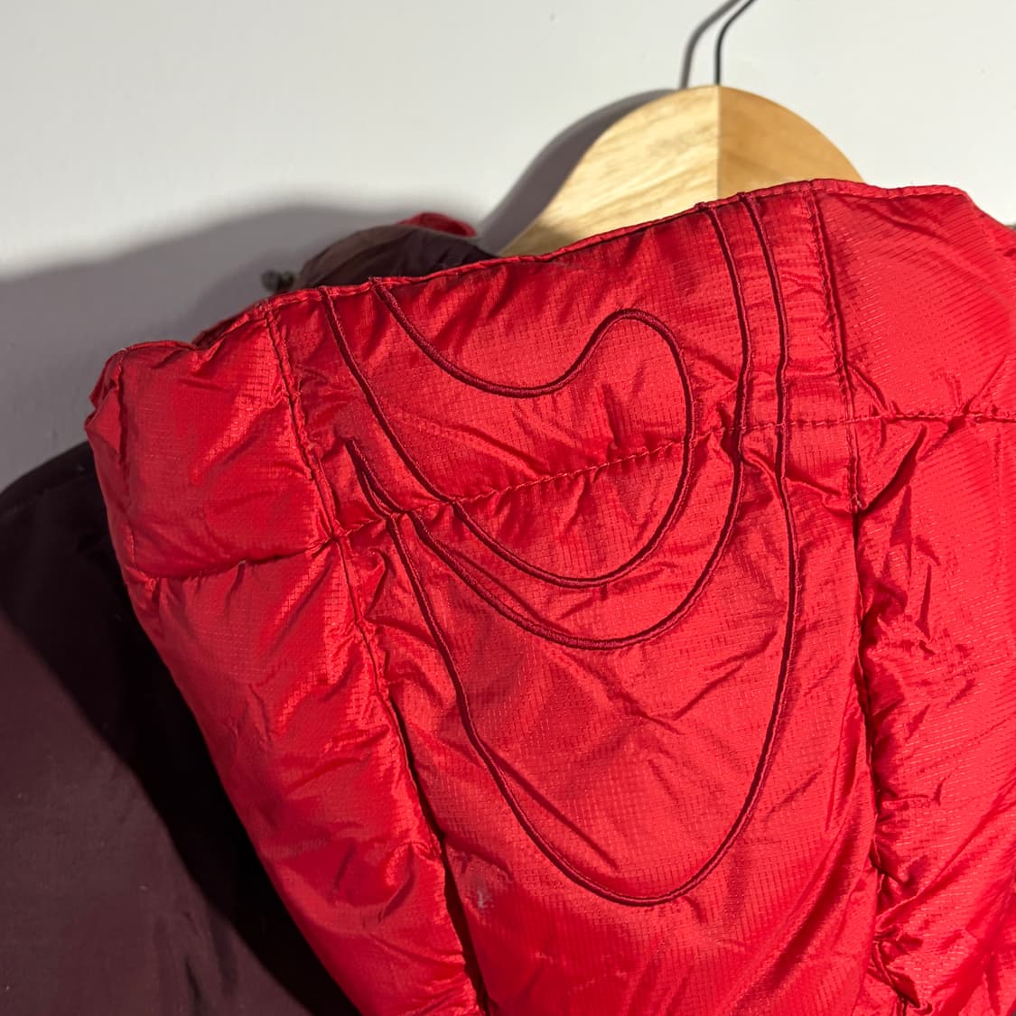 살로몬 레드 투톤 다운 패딩 자켓 상품이미지6