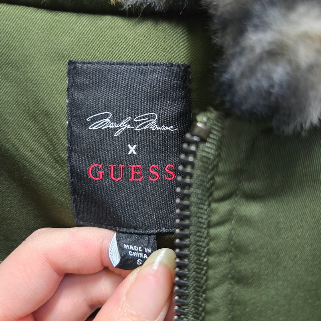 게스 마릴린 레오파드  패딩  봄버 점퍼  상품이미지7