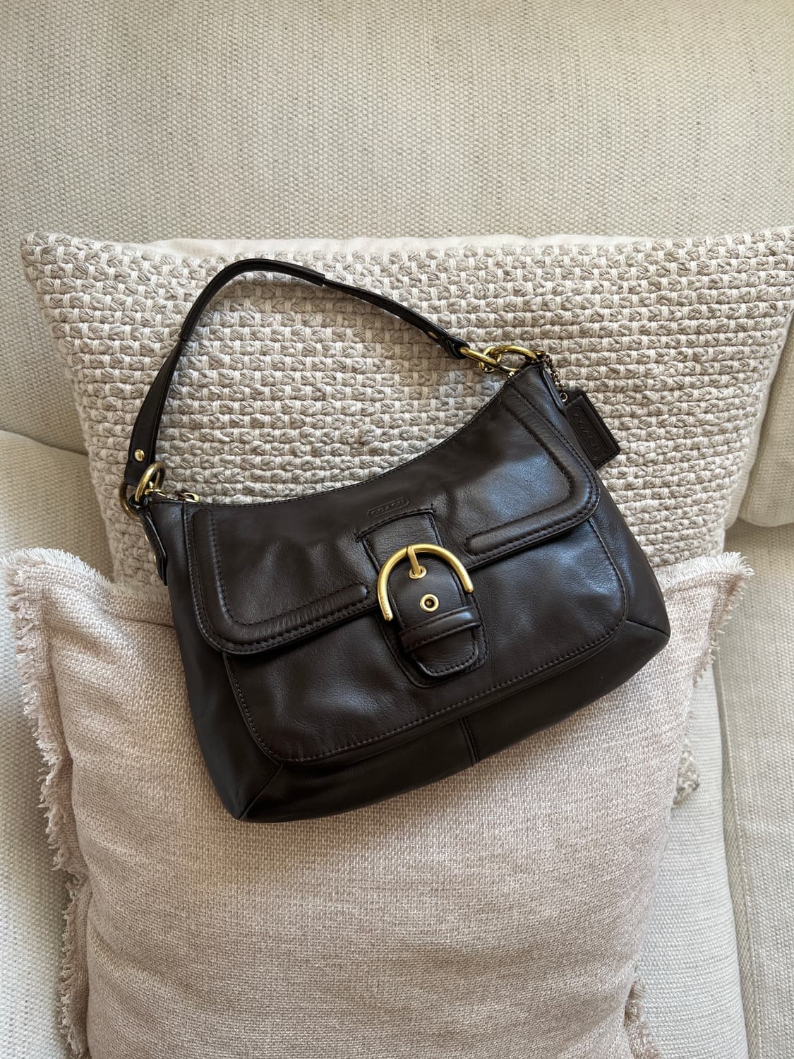 코치 브라운 레더 숄더백 상품이미지1