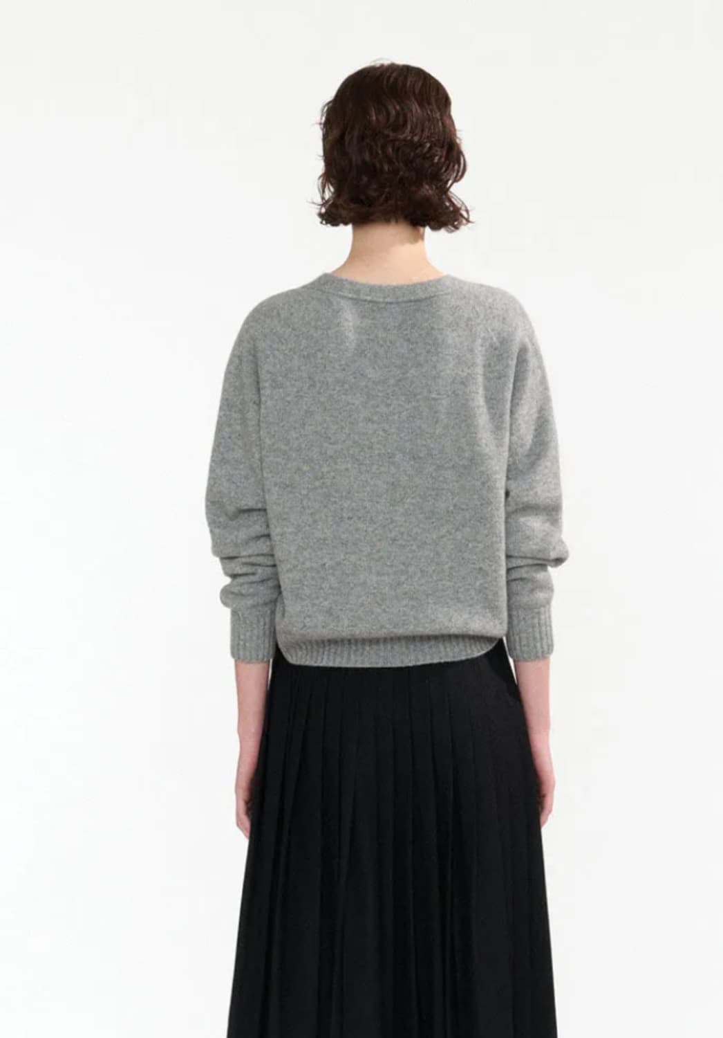 낫띵리튼 브이넥 니트 상품이미지4