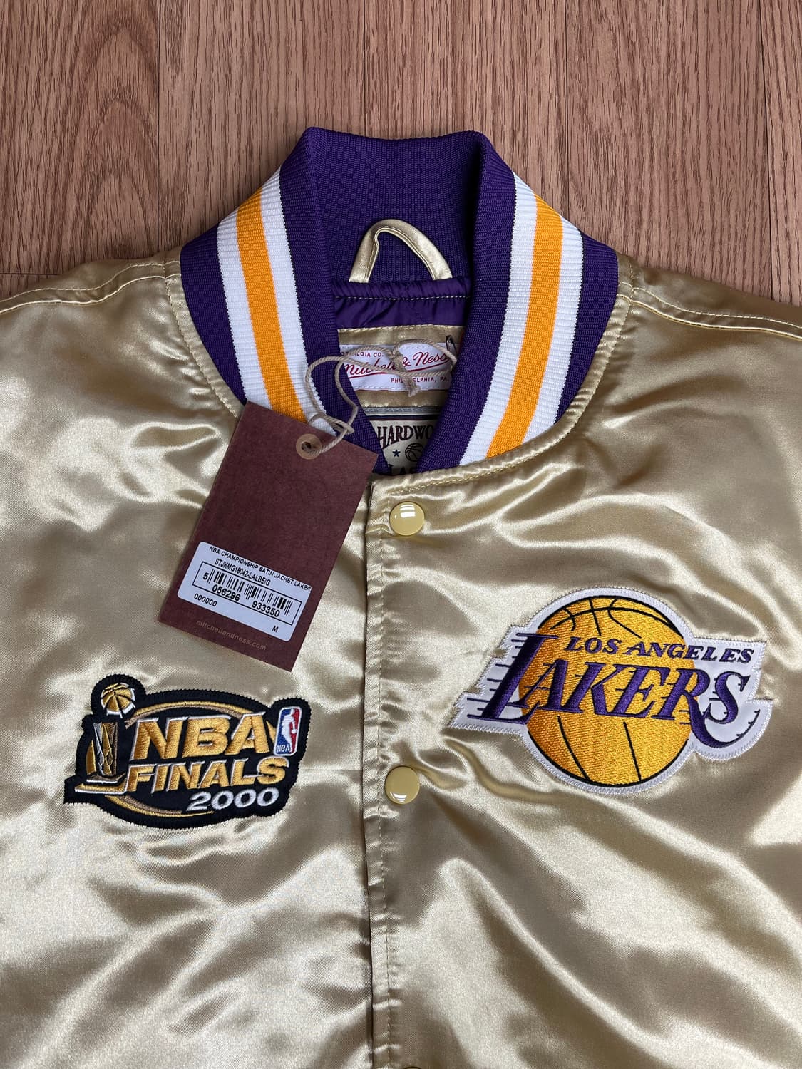 미첼앤네스 NBA LA 레이커스 2000 챔피언쉽 골드 새틴 자켓 M 상품이미지1