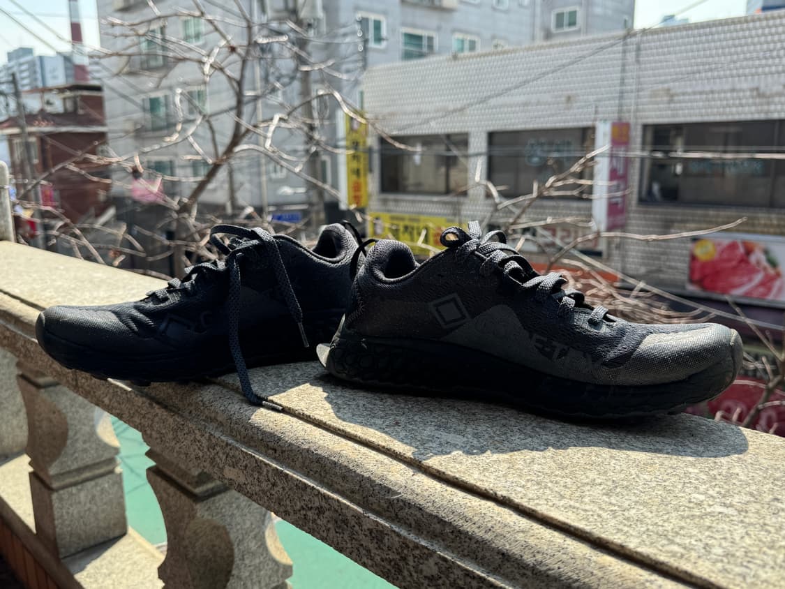 뉴발란스 프레쉬폼 이에로 v9 고어텍스 블랙 270mm 상품이미지5