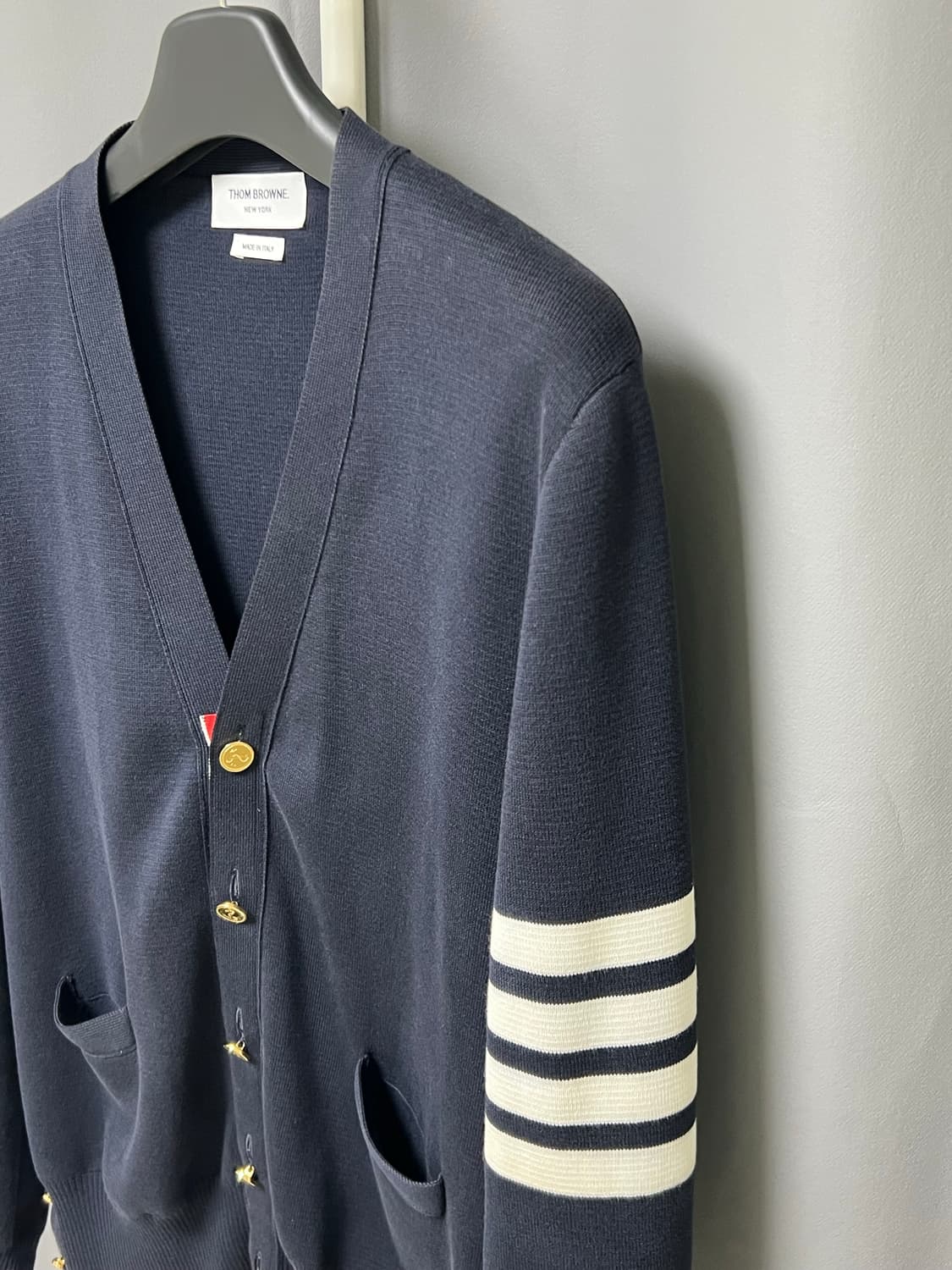 [정품] 3 톰브라운 밀라노스티치 사선 금장 가디건 상품이미지2