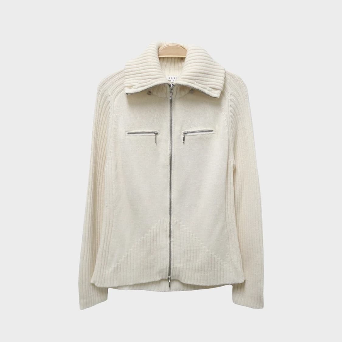 SEIZE 아이보리 터틀넥 울혼방 니트집업 61267 상품이미지1