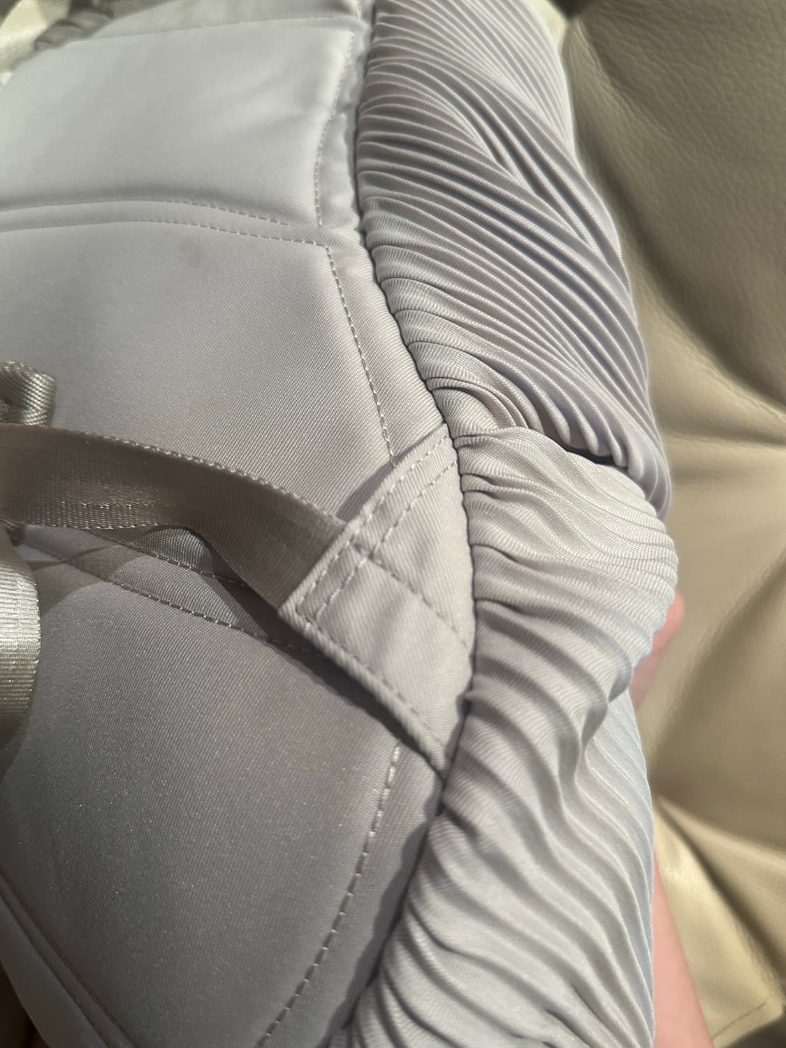 이세이미야케 백팩 플리츠플리즈 bias 라이트베이지 상품이미지4