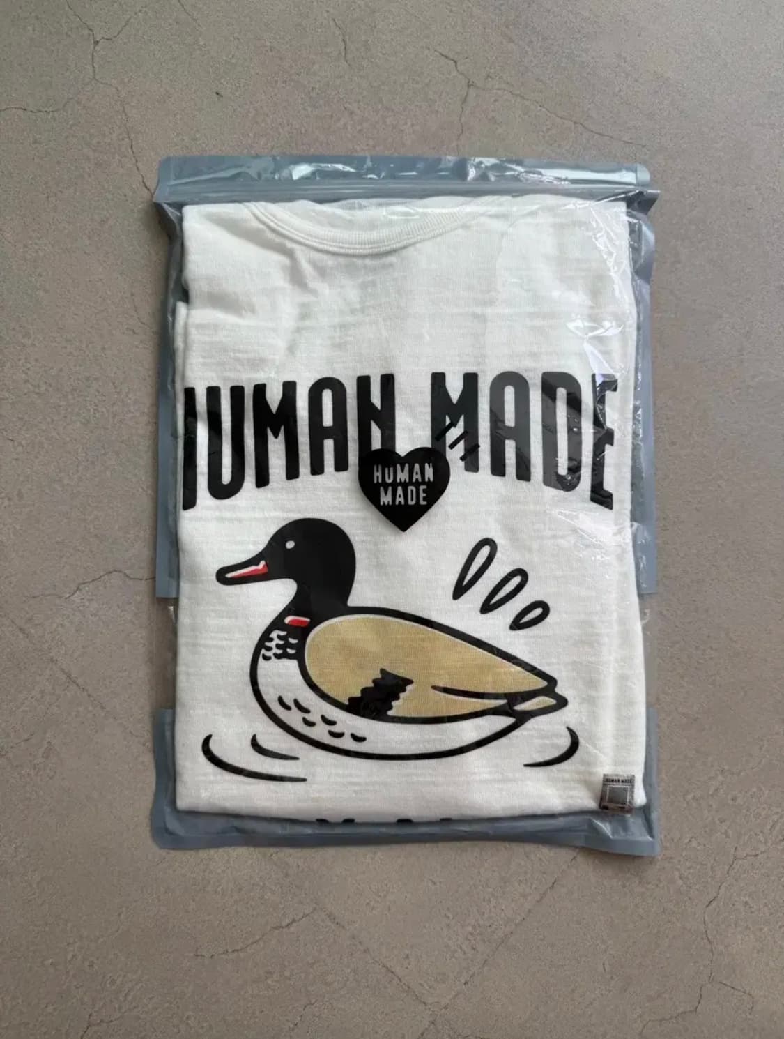 휴먼메이드 반팔 판매합니다. 상품이미지1