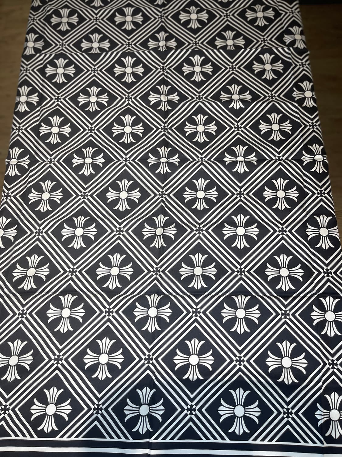 크롬하츠 실크 스카프 매치 플러스 블랙 상품이미지1