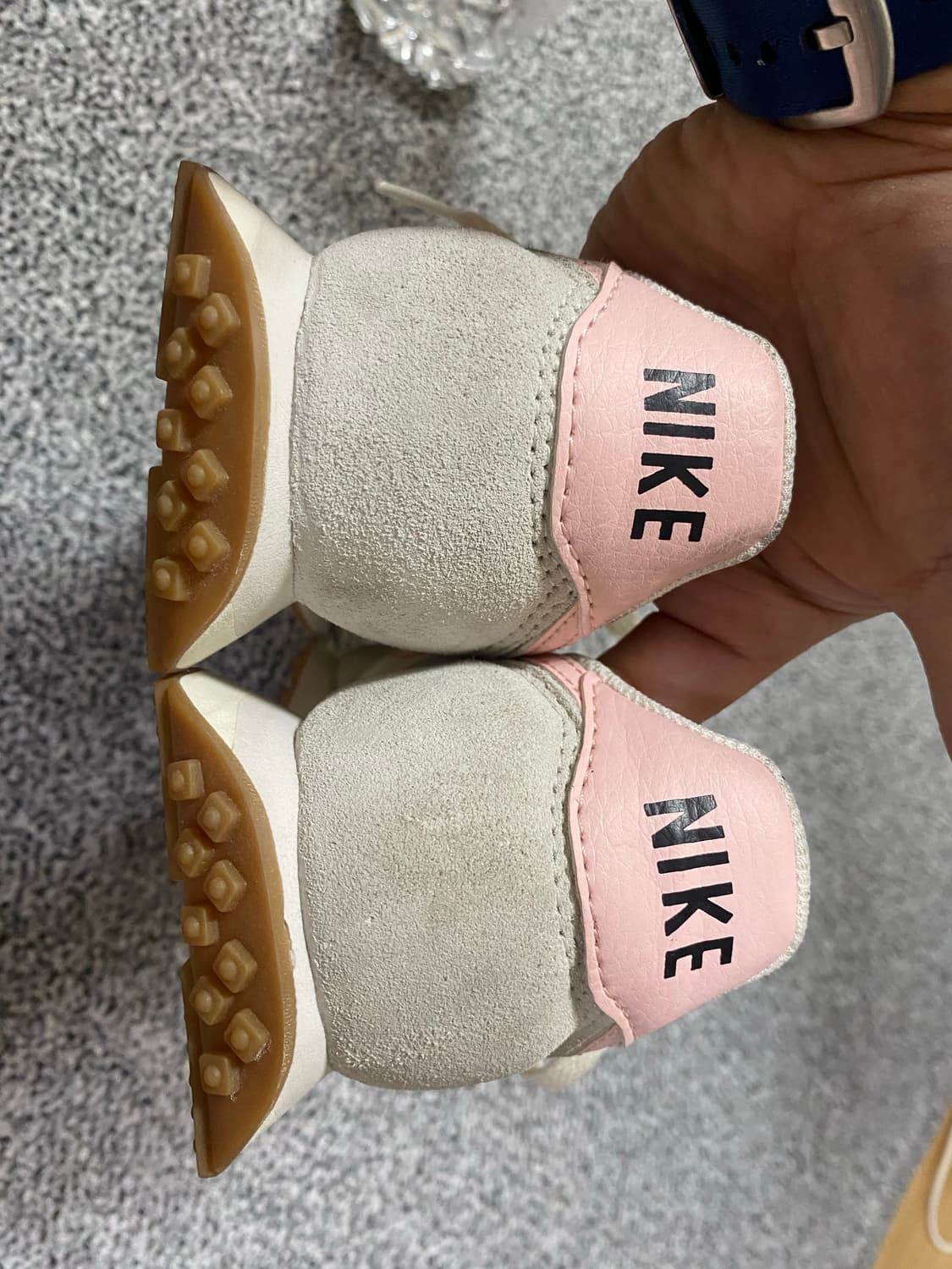 [NIKE] 나이키 데이브레이크 아이보리 핑크 스니커즈 240사이즈 상품이미지3