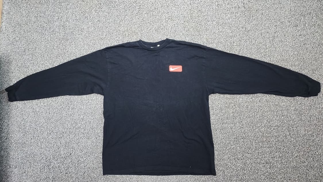 [110] 나이키 스우시 블랙 긴팔 티셔츠 상품이미지3