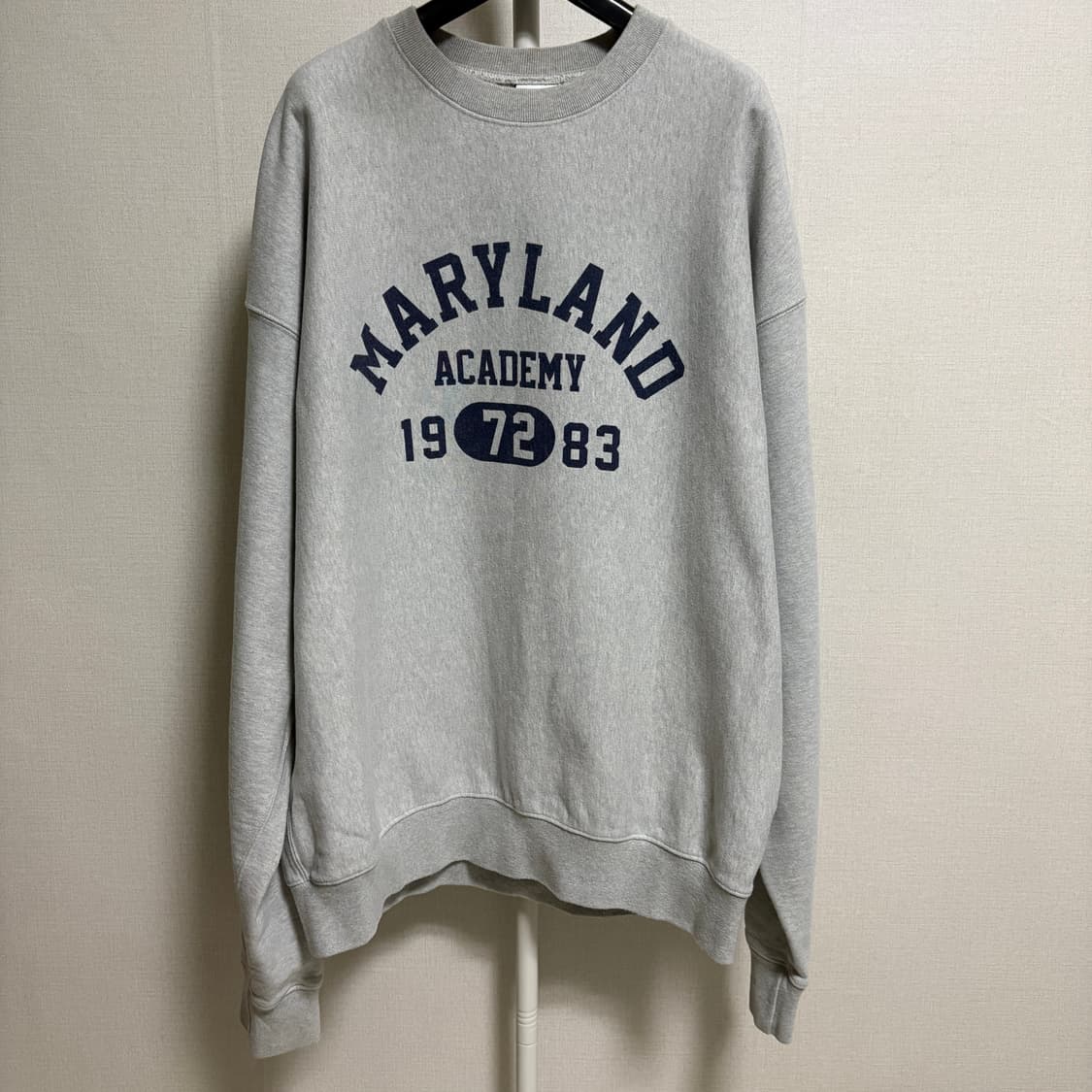 아웃스탠딩 메릴랜드 빈티지 프린트 맨투맨 스웻셔츠 / 그레이, L 상품이미지1