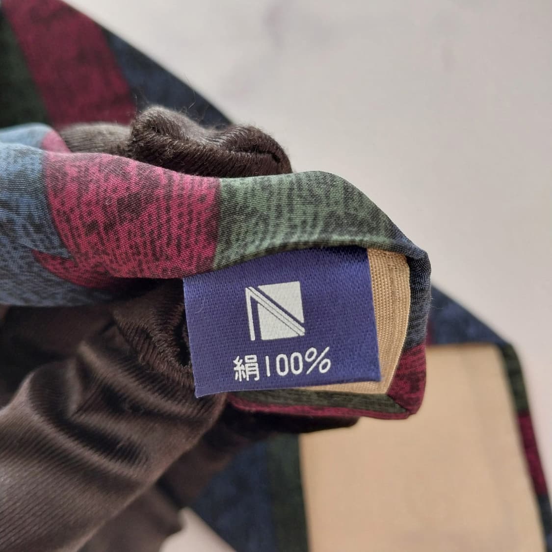 세루티 실크 카키 스트라이프 슬림 넥타이 7.7cm A+등급 K1501
 상품이미지8