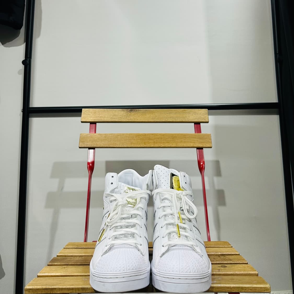 270) 아디다스 운동화 남성 남자 슈퍼스타 엘루어  골드 메탈릭 상품이미지2