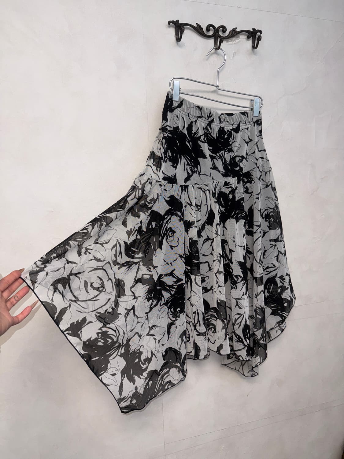 Black & white oriental rose unbalance sk 상품이미지3
