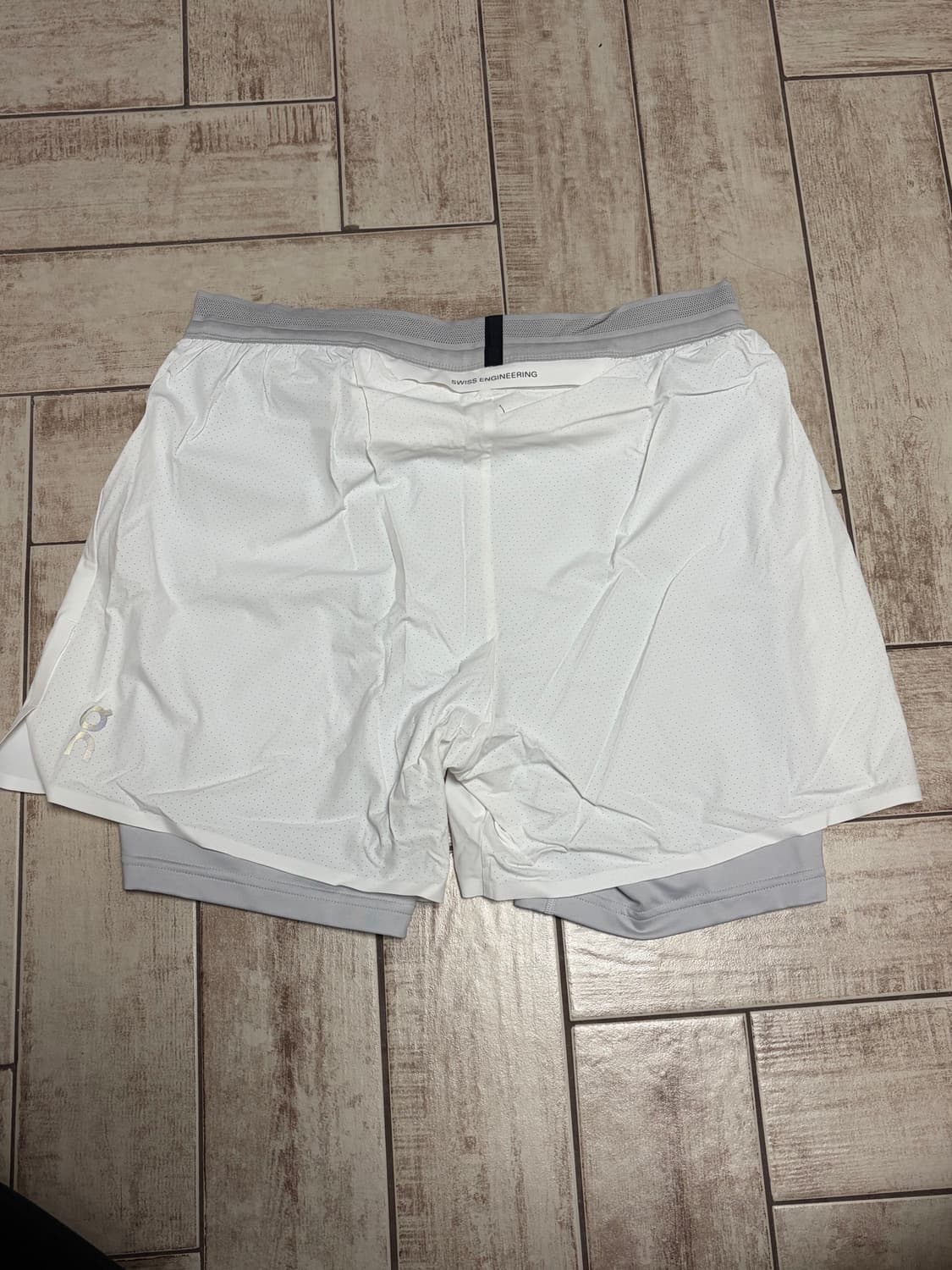 온러닝 5인치 1/2 쇼츠 M 판매 상품이미지2