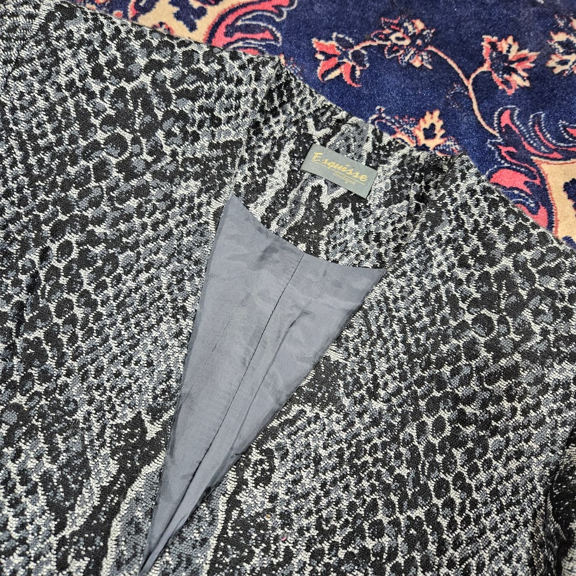 에스퀴스(Esquisse) 파이톤 파워숄더 브이넥 블레이져 자켓 상품이미지2