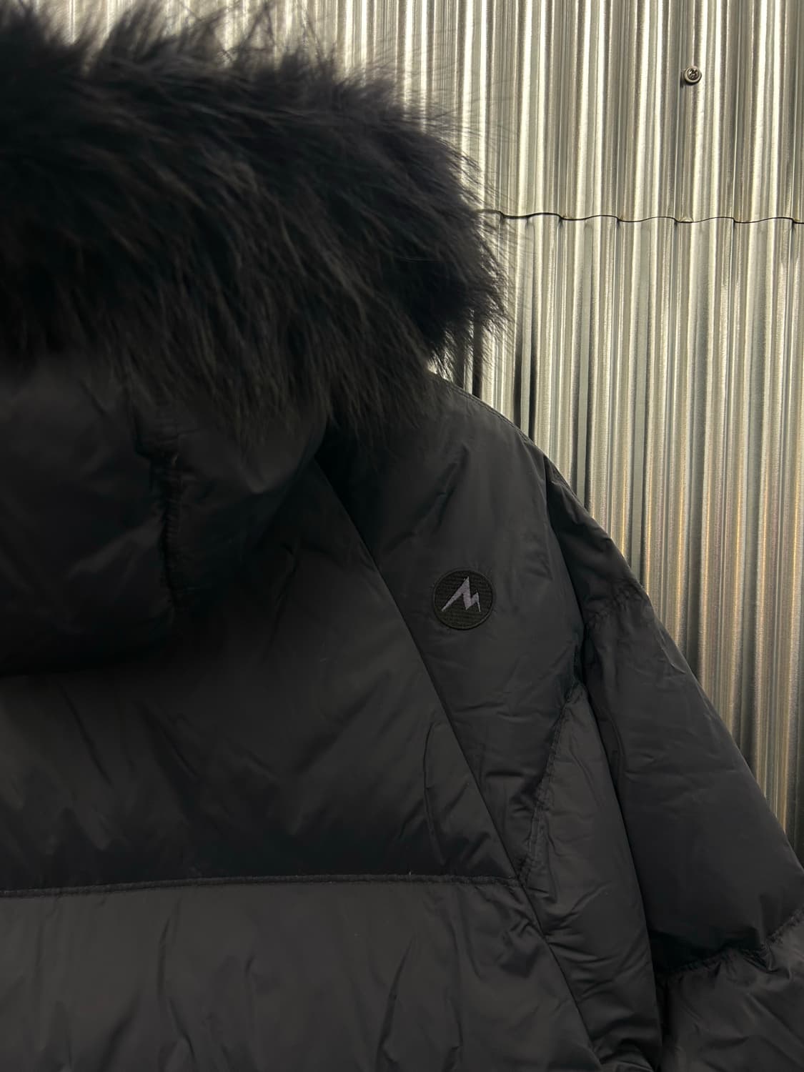 마모트 Marmot클래식 구스 다운 라쿤 후드 네이비 상품이미지4