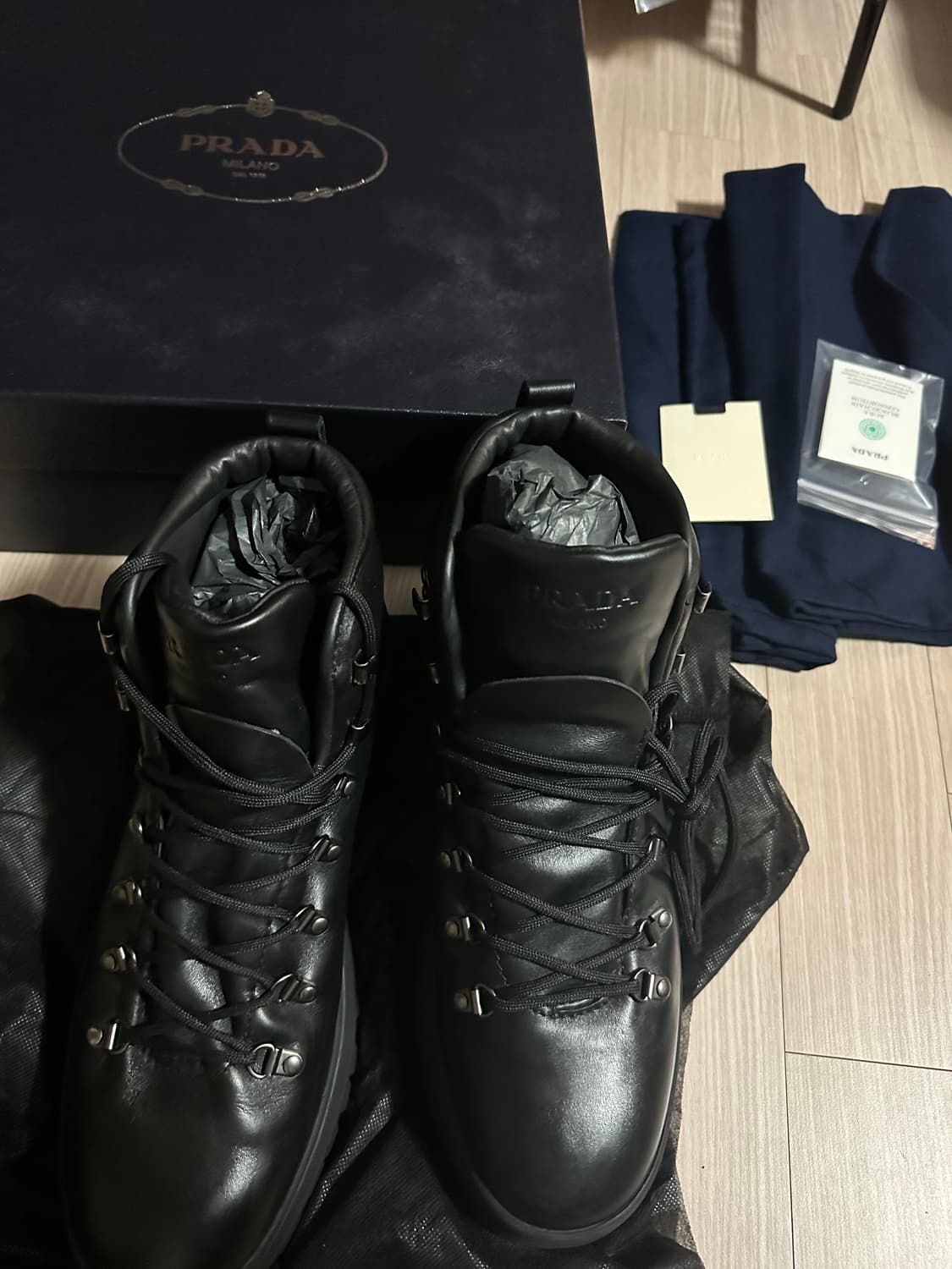 프랭크오션 프라다 레더 마운틴 부츠 uk10 상품이미지1
