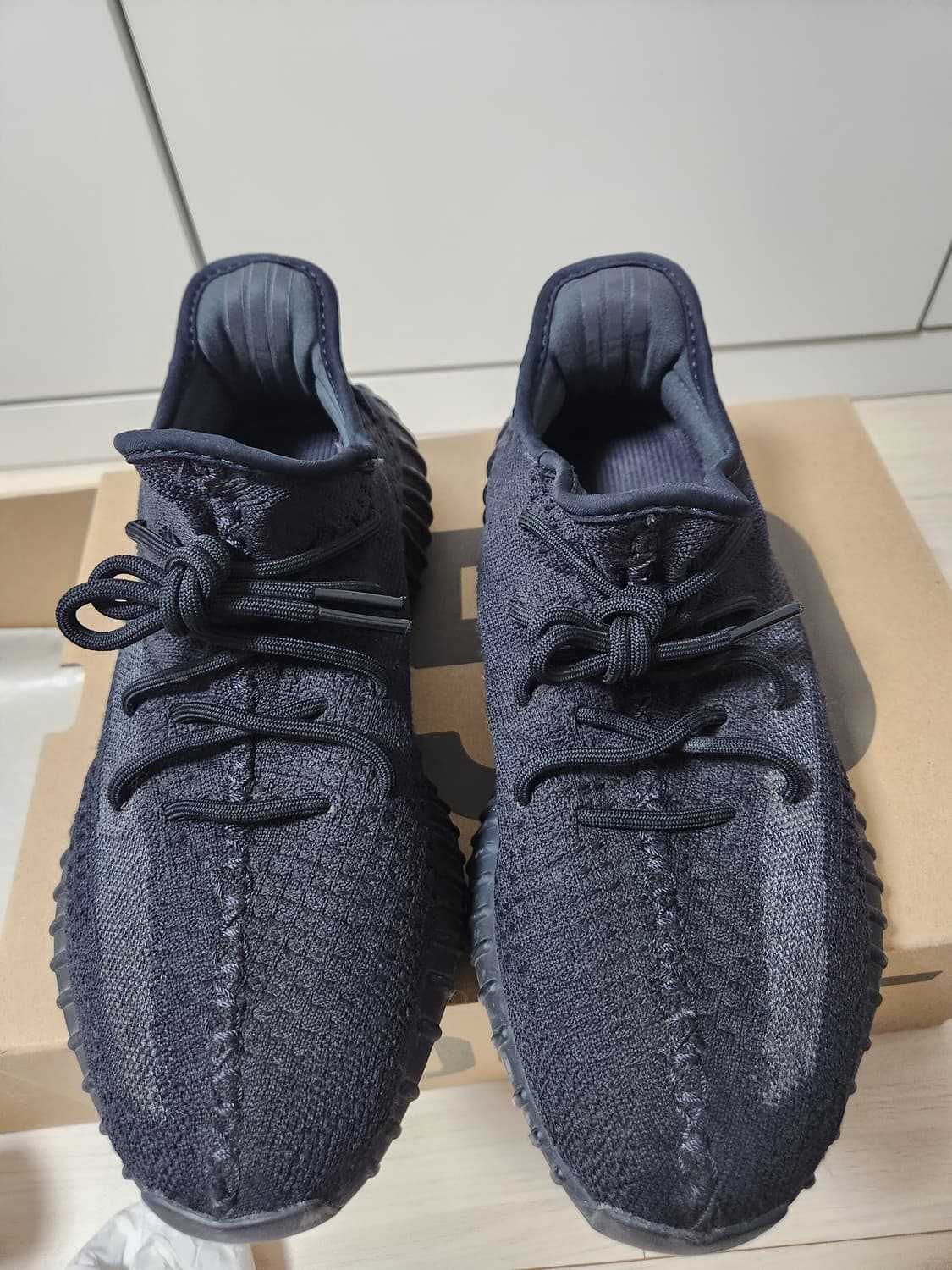 아디다스 이지부스트 350 V2 오닉스 상품이미지4