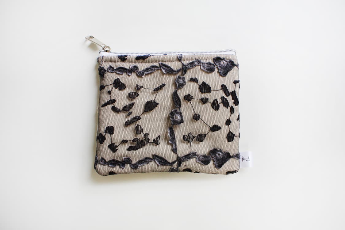 Bloom & Shadow Pouch 상품이미지5