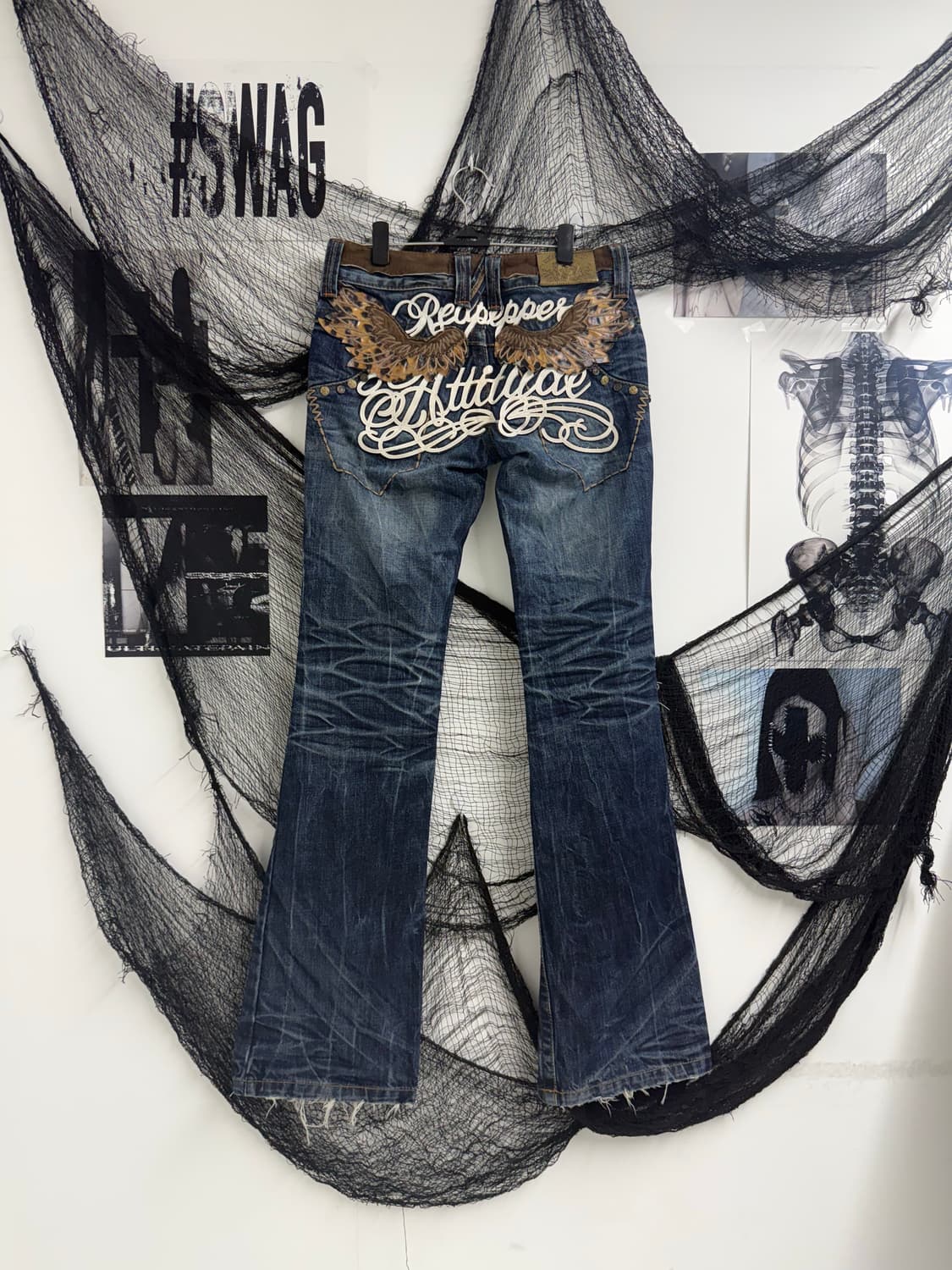 Red pepper lowrise patch detail jeans 상품이미지1