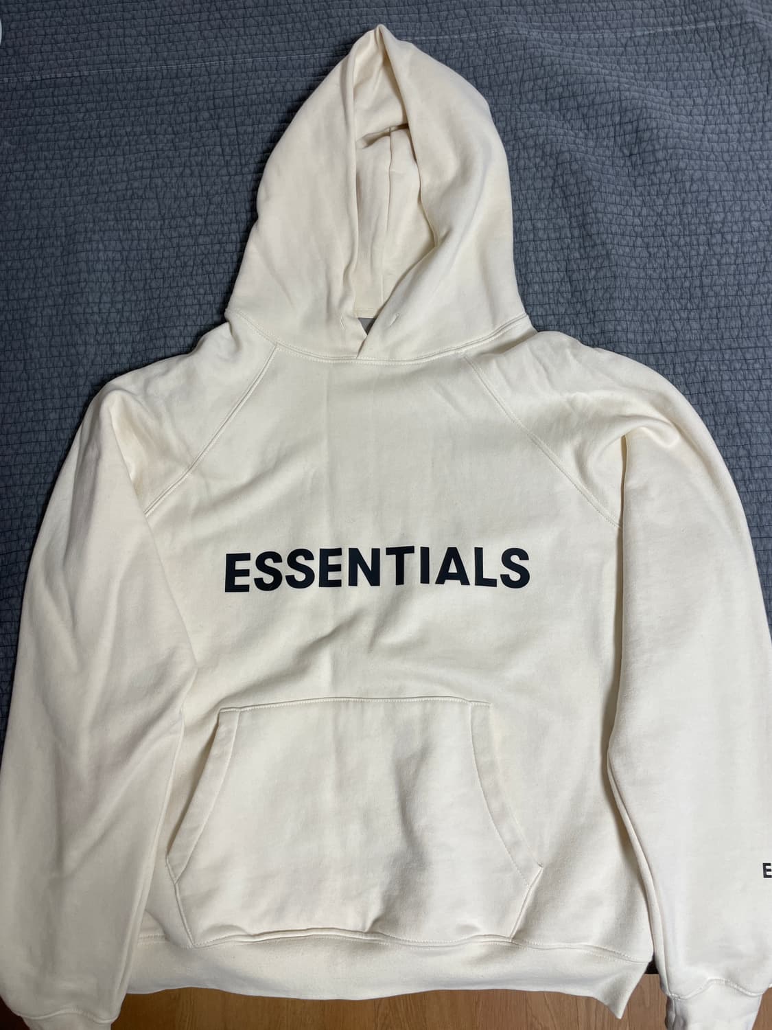 Essentials 3D Silicon Applique Pullover  상품이미지2