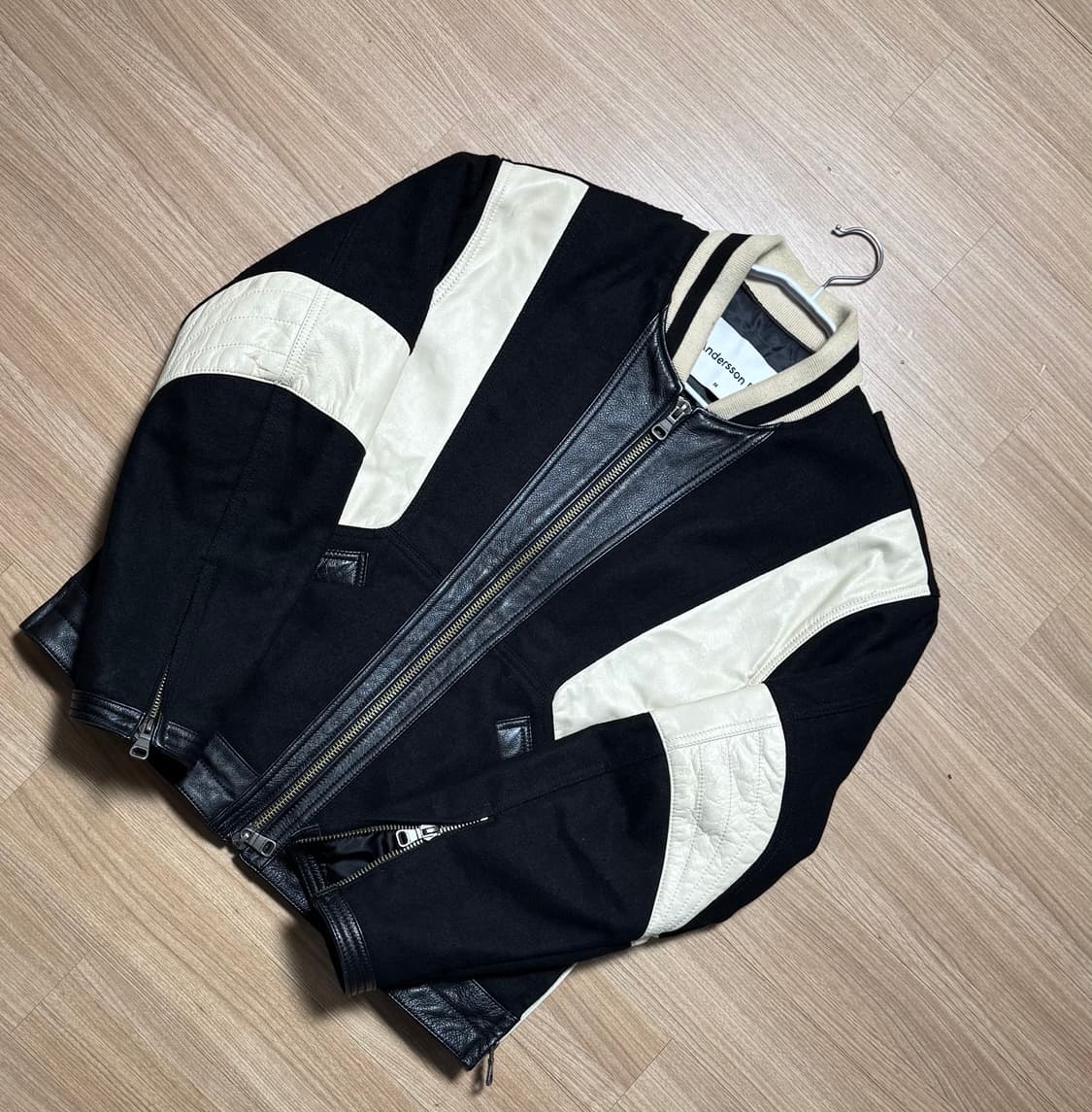 앤더슨벨 모터사이클 레더 바시티자켓 상품이미지1