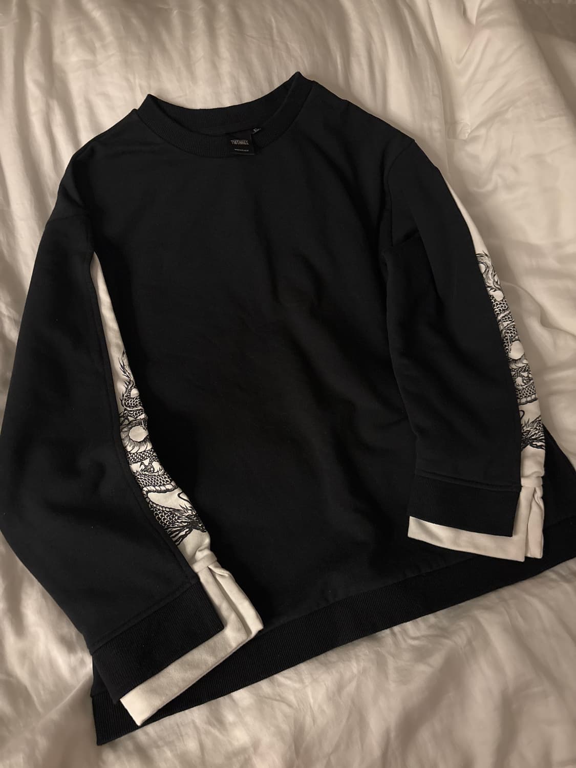 TM3 절개 디테일 맨투맨 상품이미지1