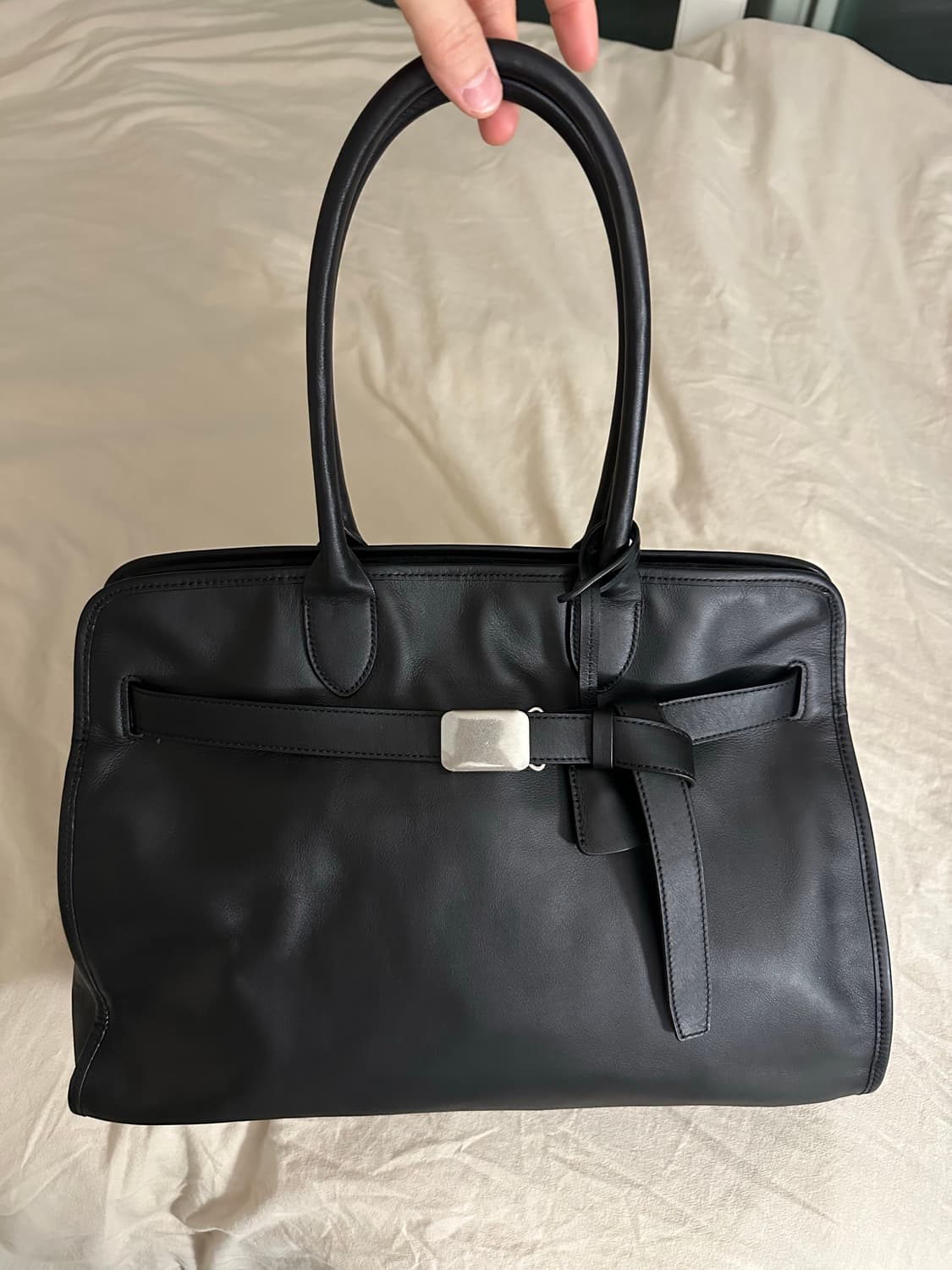 브라운야드 버클백 17 Leather Buckle 17 Bag 블랙 상품이미지1