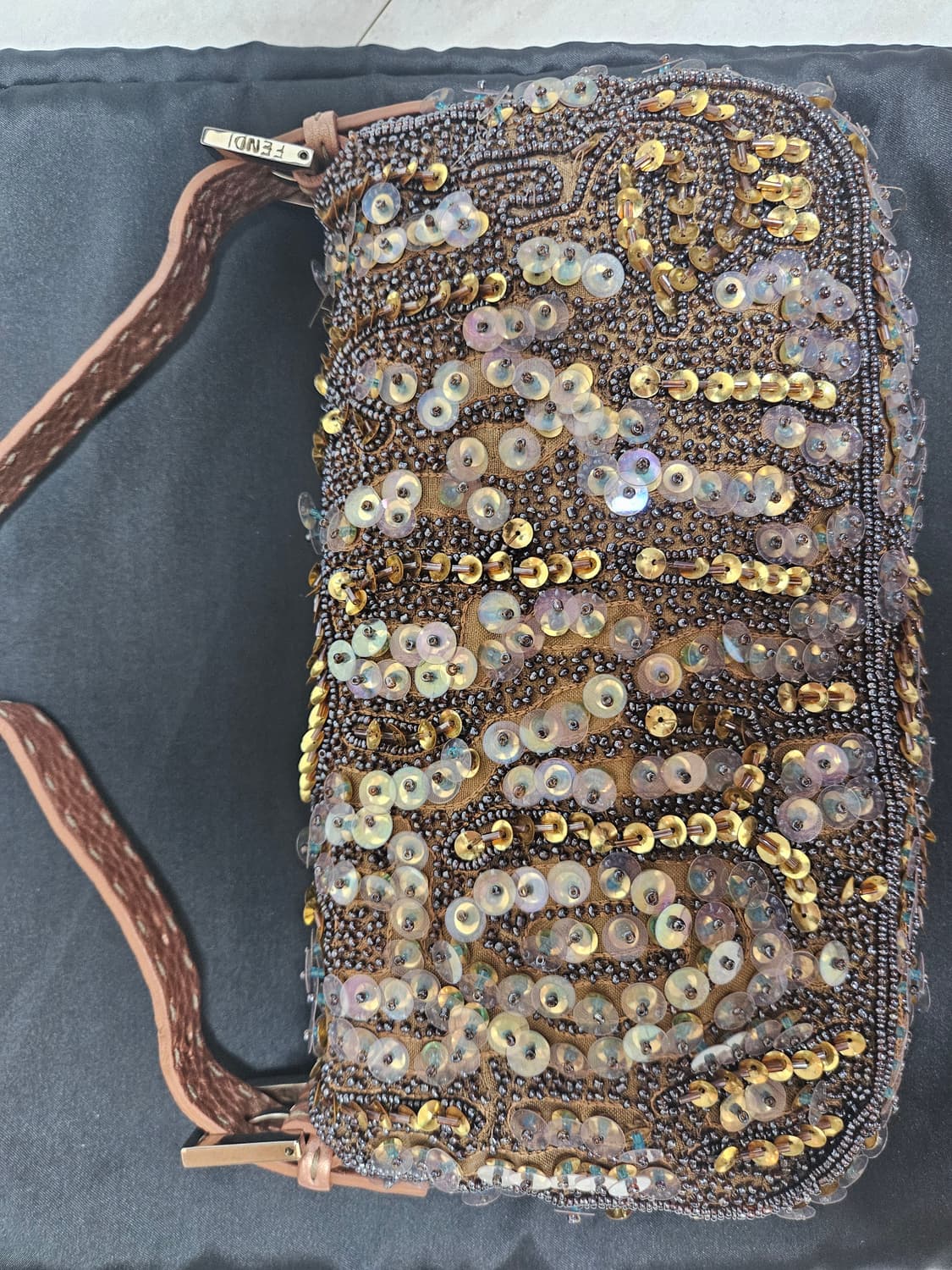 2000s 펜디 셀러리아 비즈 시퀸 바게트백 상품이미지3