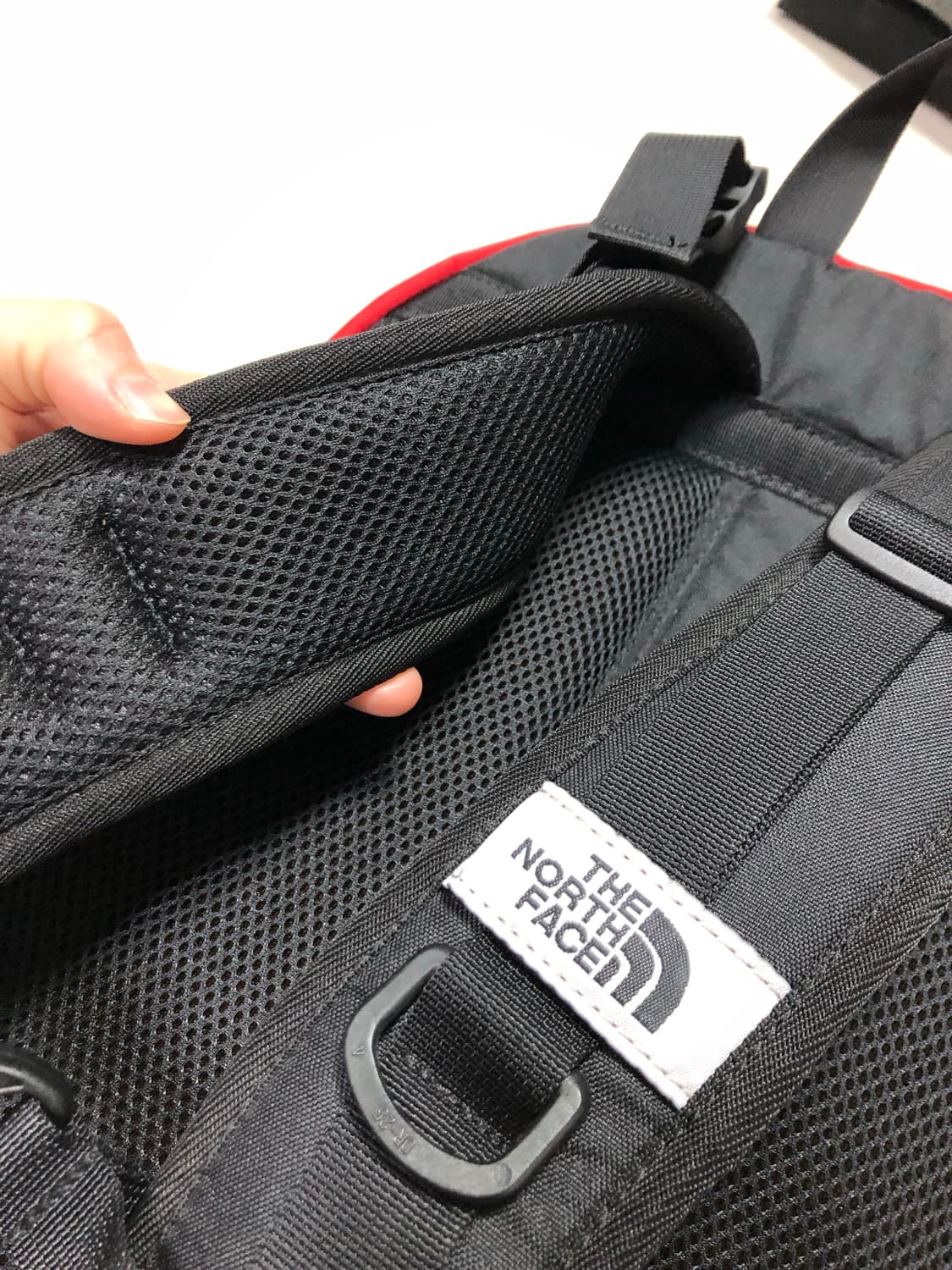 노스페이스 슈얼핫 백팩 등산 배낭 여행 백팩 _ 레드 상품이미지7