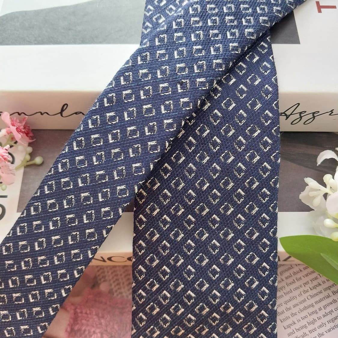 지오송지오 넥타이 네이비 기하학 패턴 A+등급 K2375
 상품이미지3