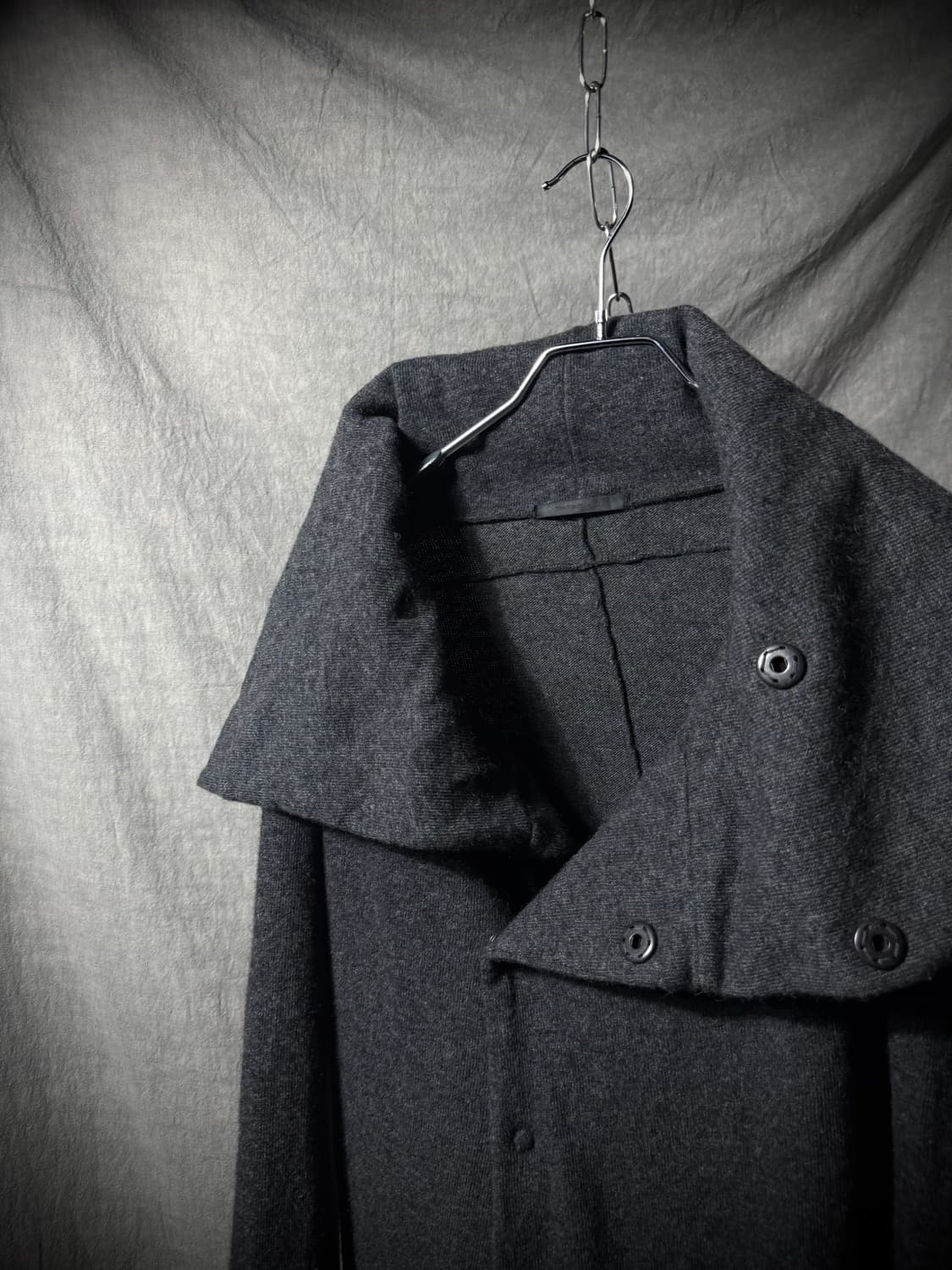 The Viridi Anne Asymmetric Cadigan 상품이미지3