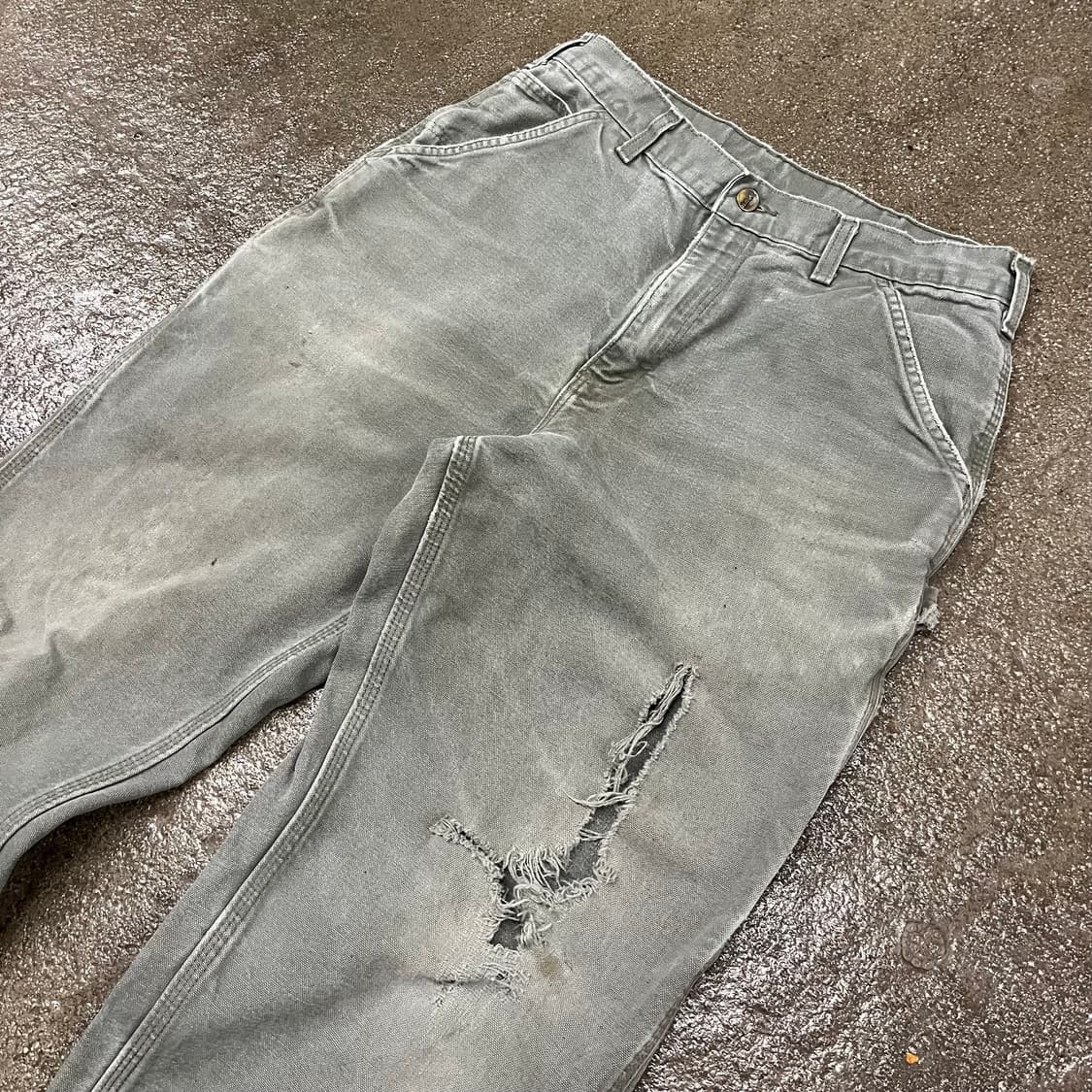 Carhartt 데미지 카펜터 팬츠 (31“) 상품이미지2
