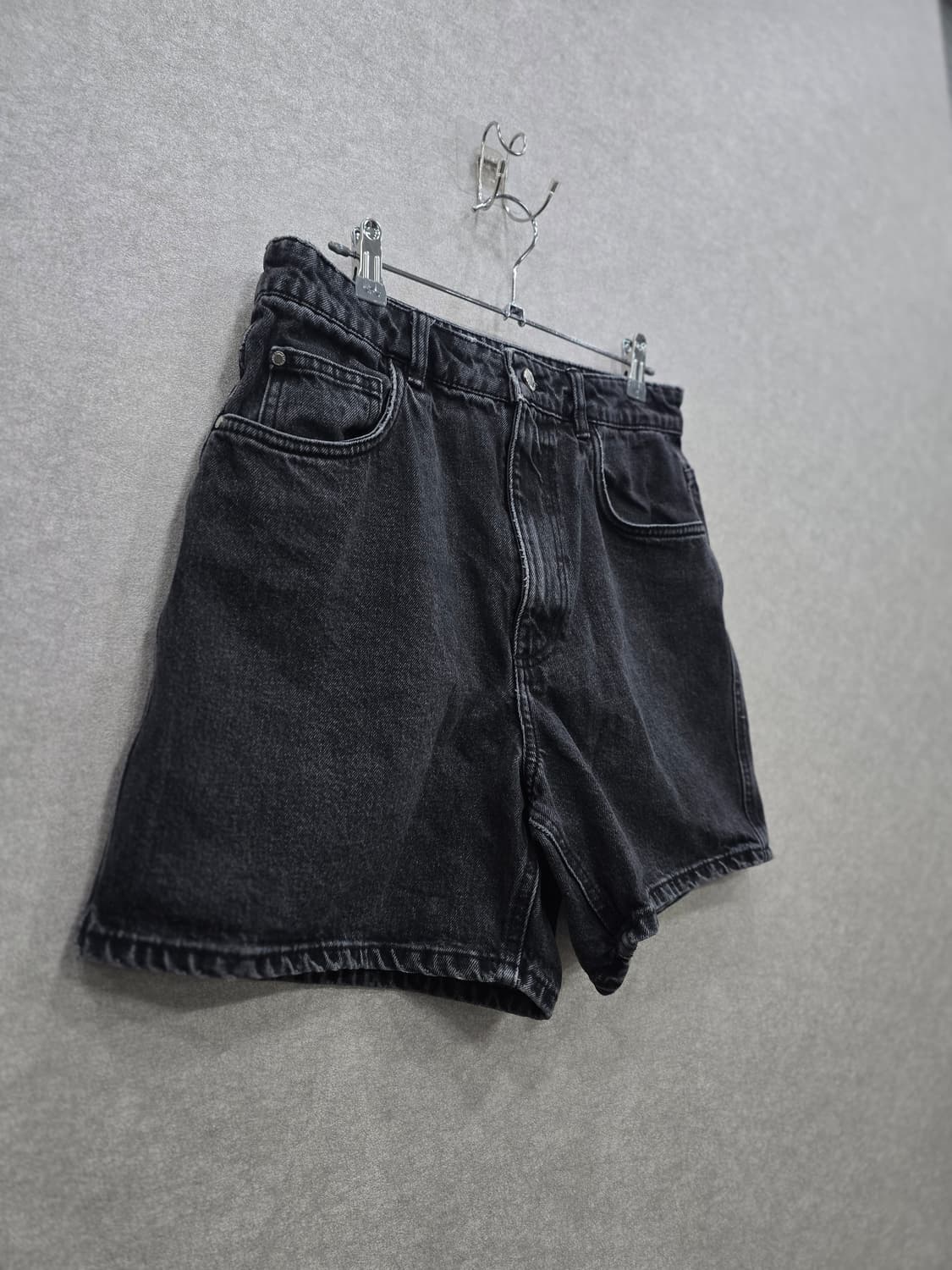 자라 TRF 컬렉션 블랙 데님 숏팬츠 상품이미지2