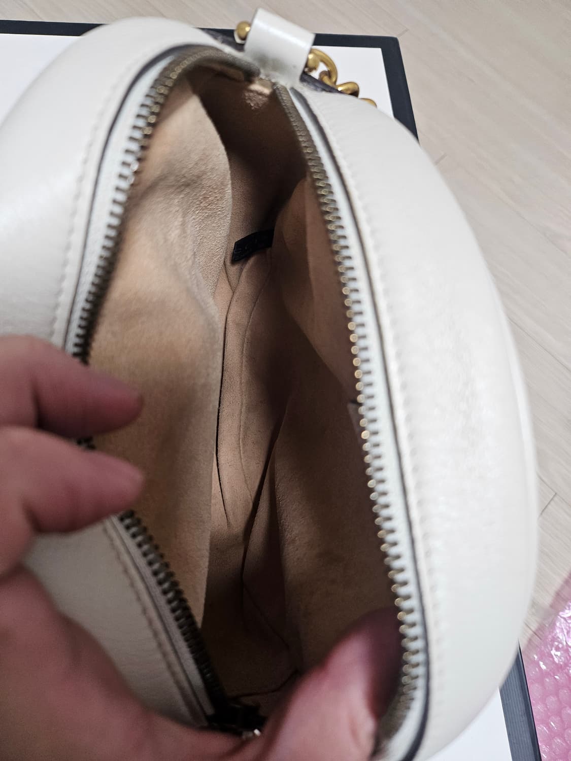 구찌 템버린백 화이트 상품이미지10