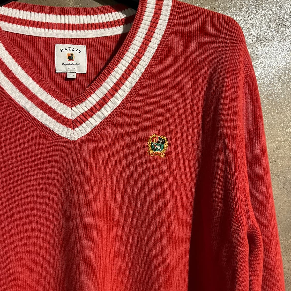 헤지스 브이넥 니트 상품이미지2