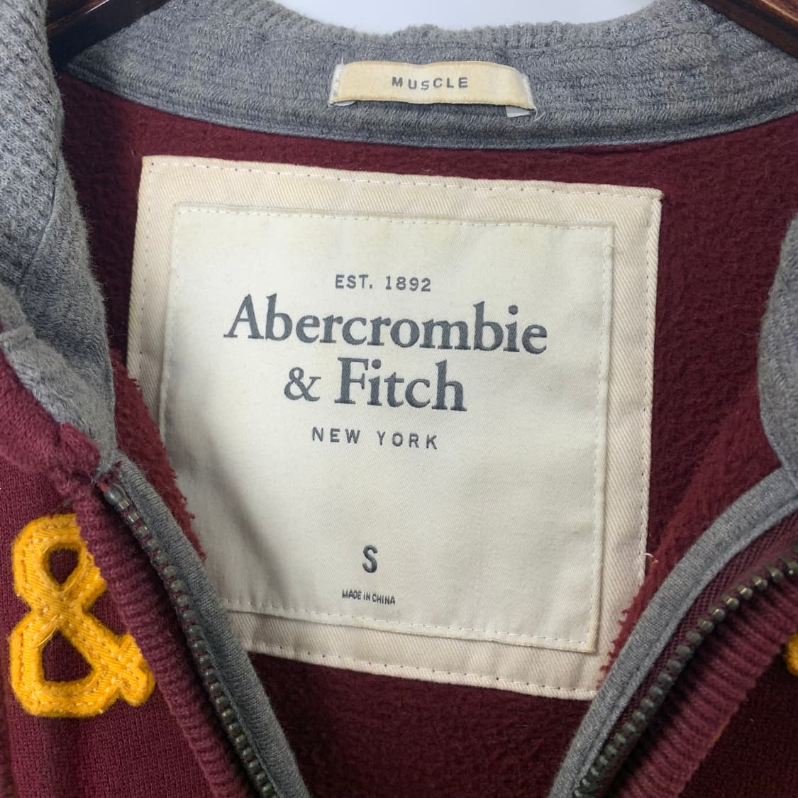 아베크롬비 y2k 와투케 버건디 아방핏 후드집업 상품이미지6