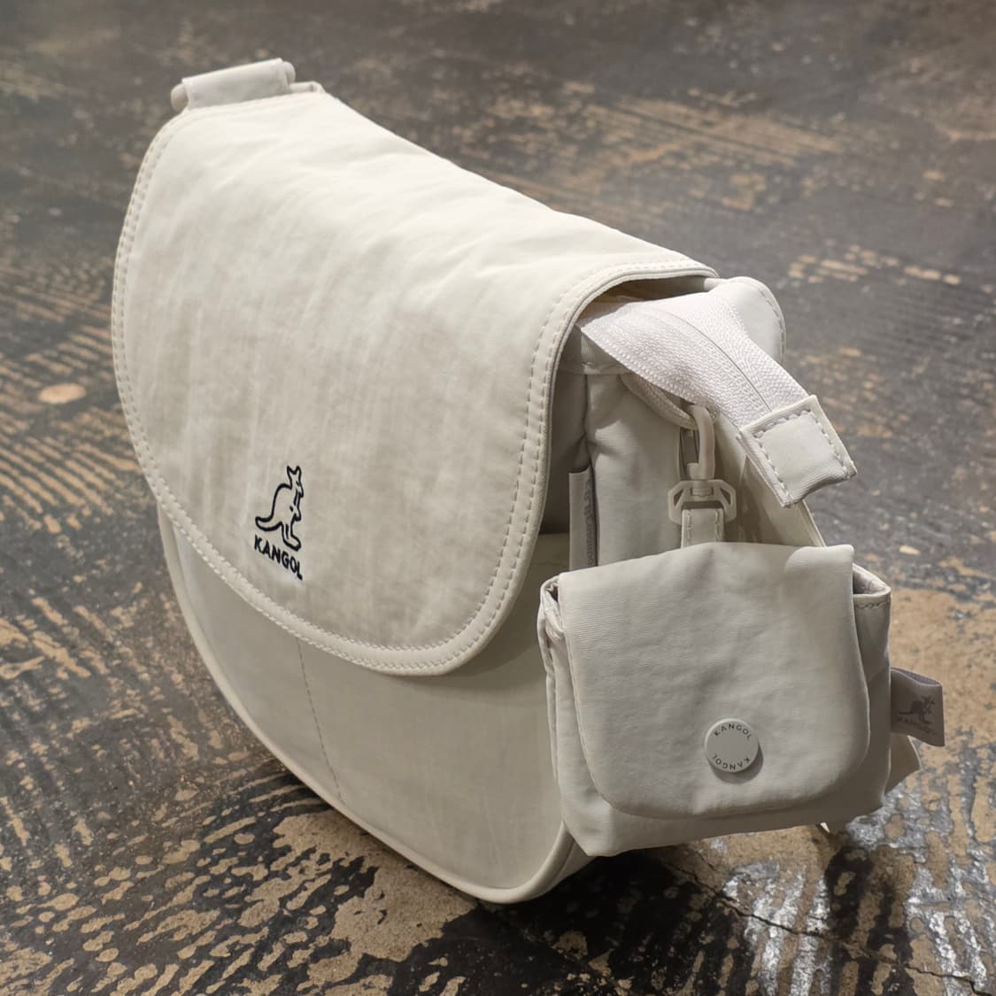 캉골 에센셜 RC 플랩 크로스백 상품이미지5