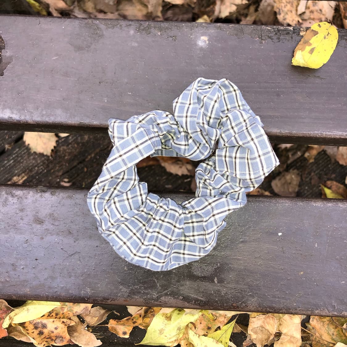 블루 체크 스크런치 🖌️  상품이미지4