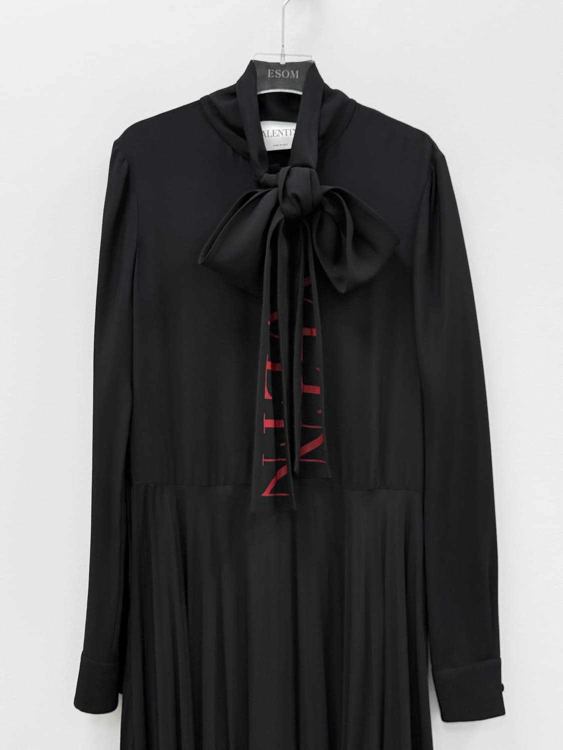 Valentino Black Bow-Tie Pleated Dress 상품이미지4
